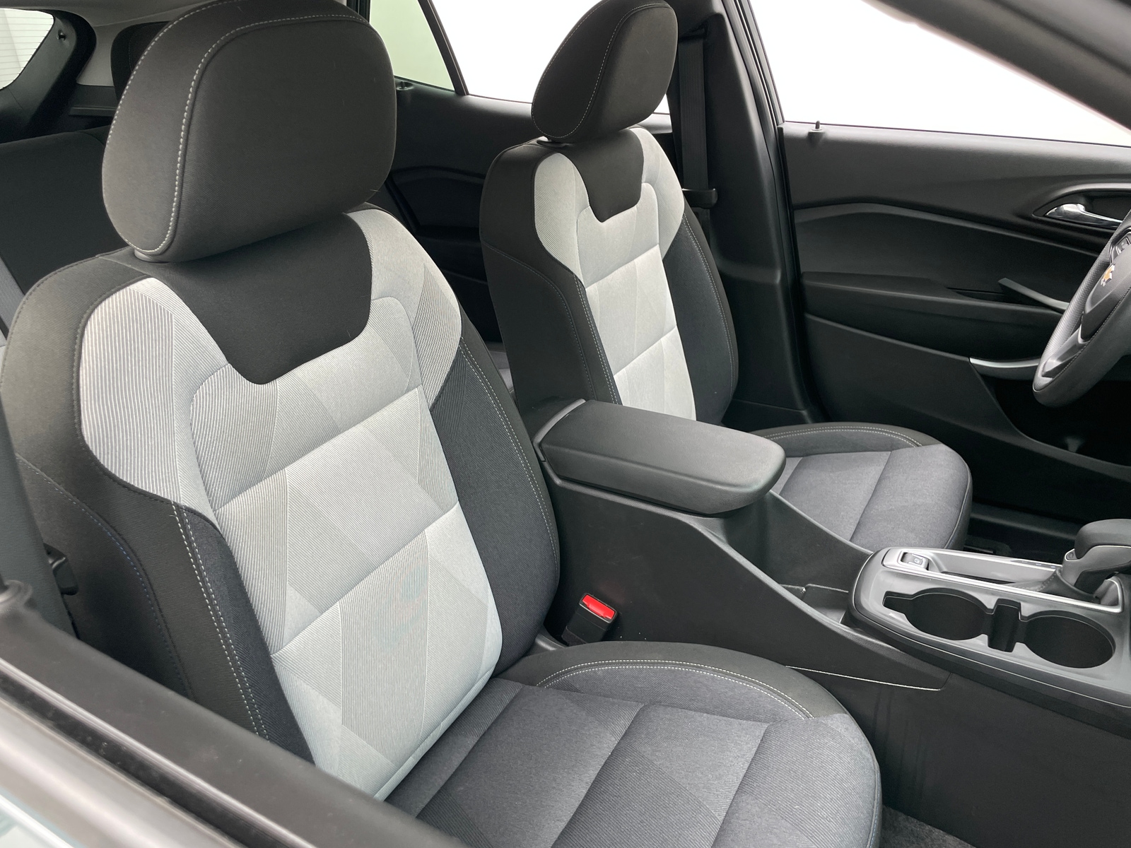Thumbnail: 2025 Chevrolet Trax - 2