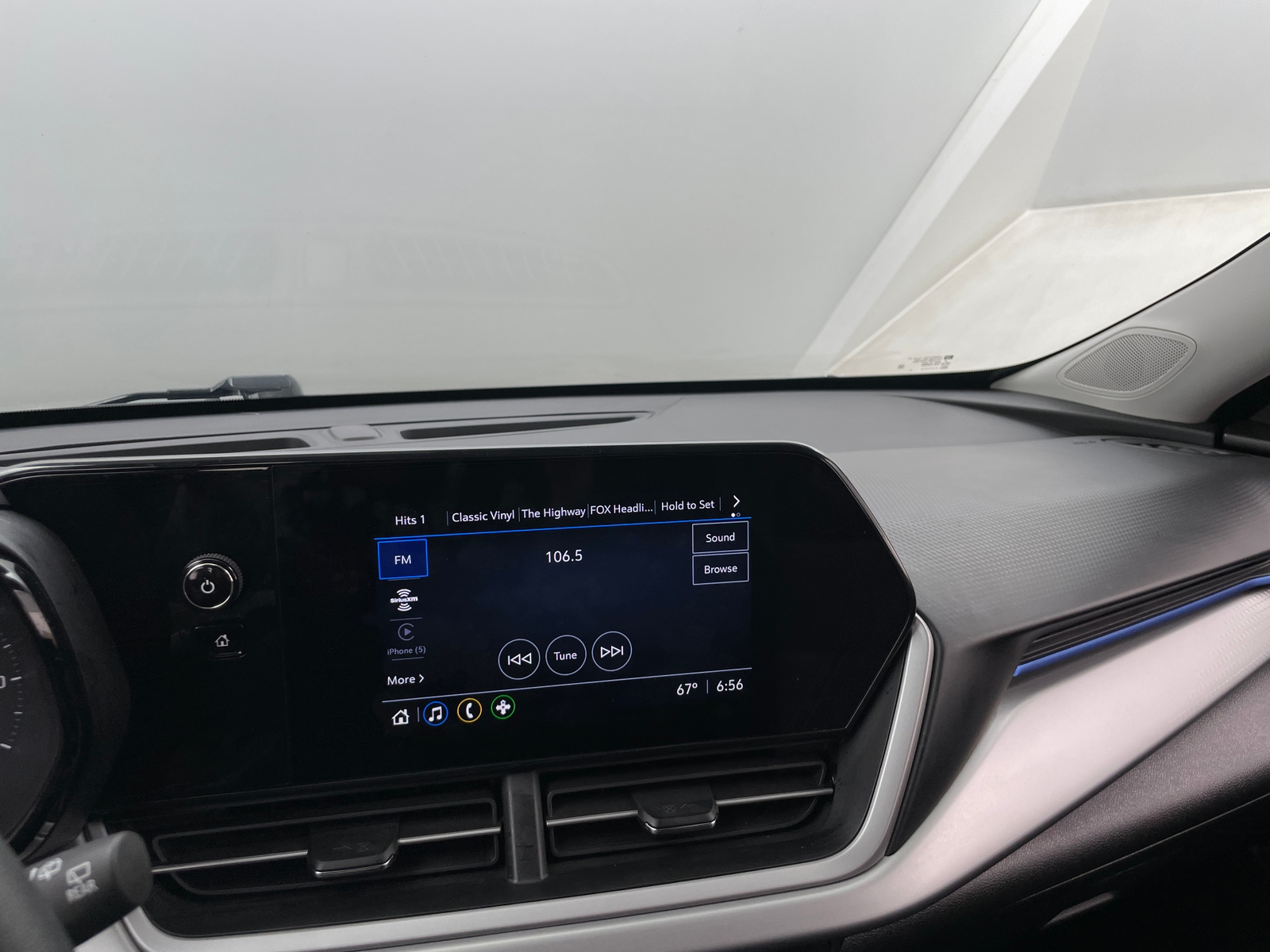Thumbnail: 2025 Chevrolet Trax - 4