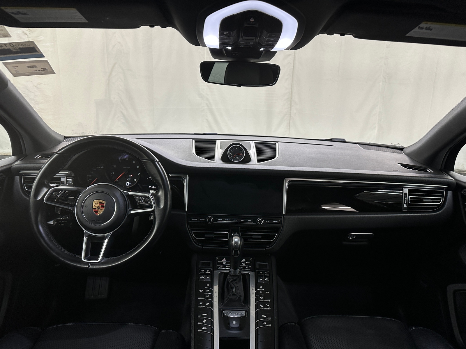 Thumbnail: 2019 Porsche Macan - 2
