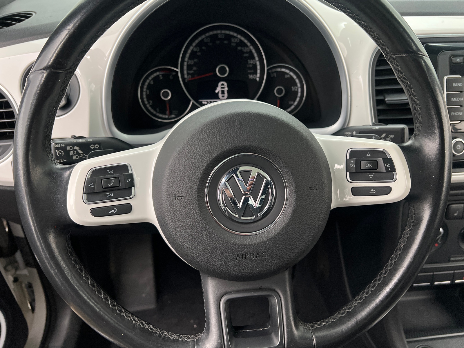 Thumbnail: 2013 Volkswagen Beetle - 4