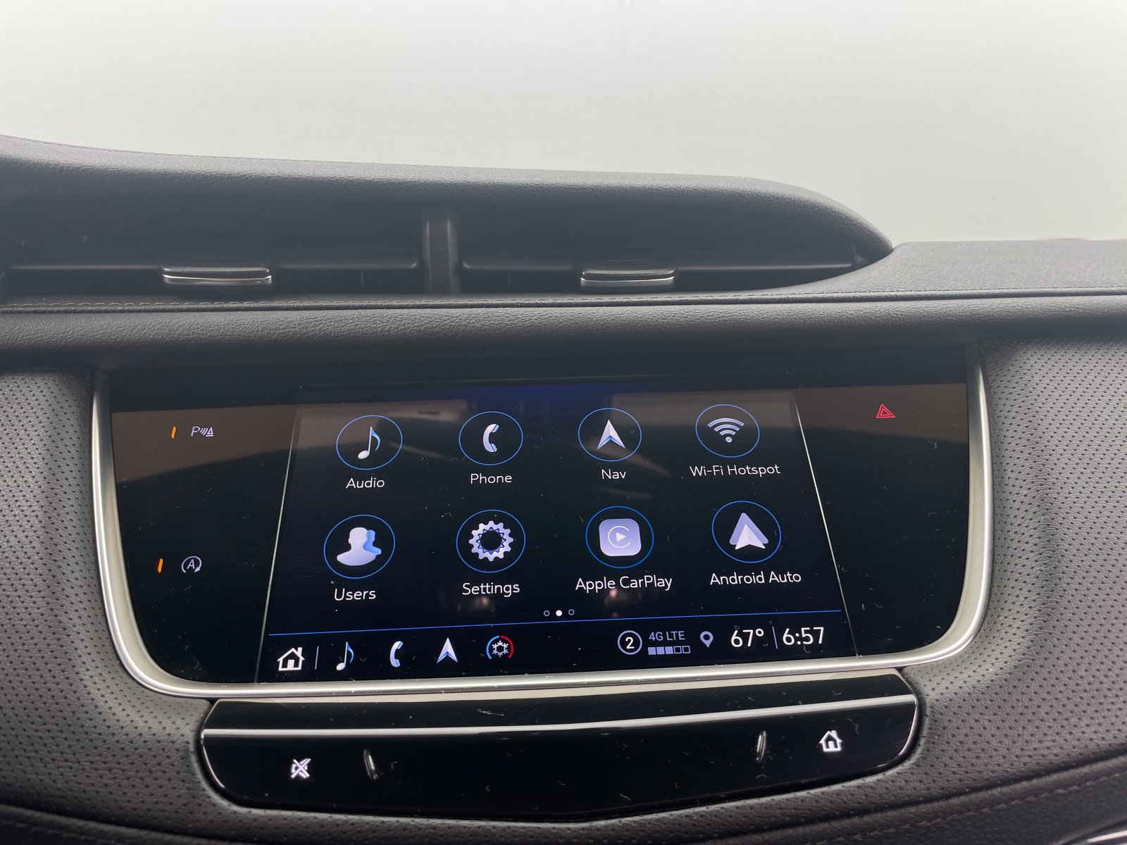 Thumbnail: 2023 Cadillac XT5 - 3