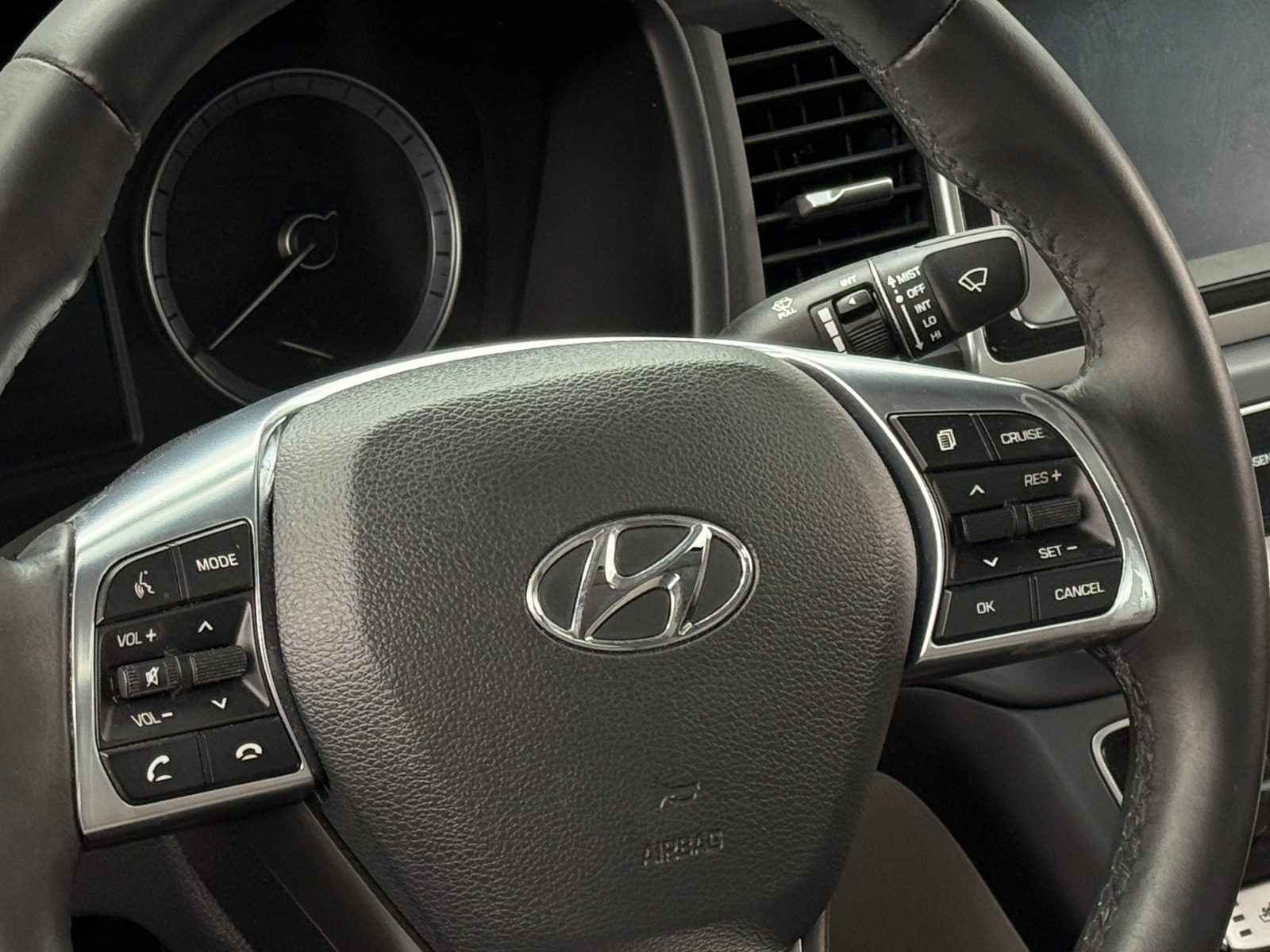 Thumbnail: 2018 Hyundai Sonata - 4