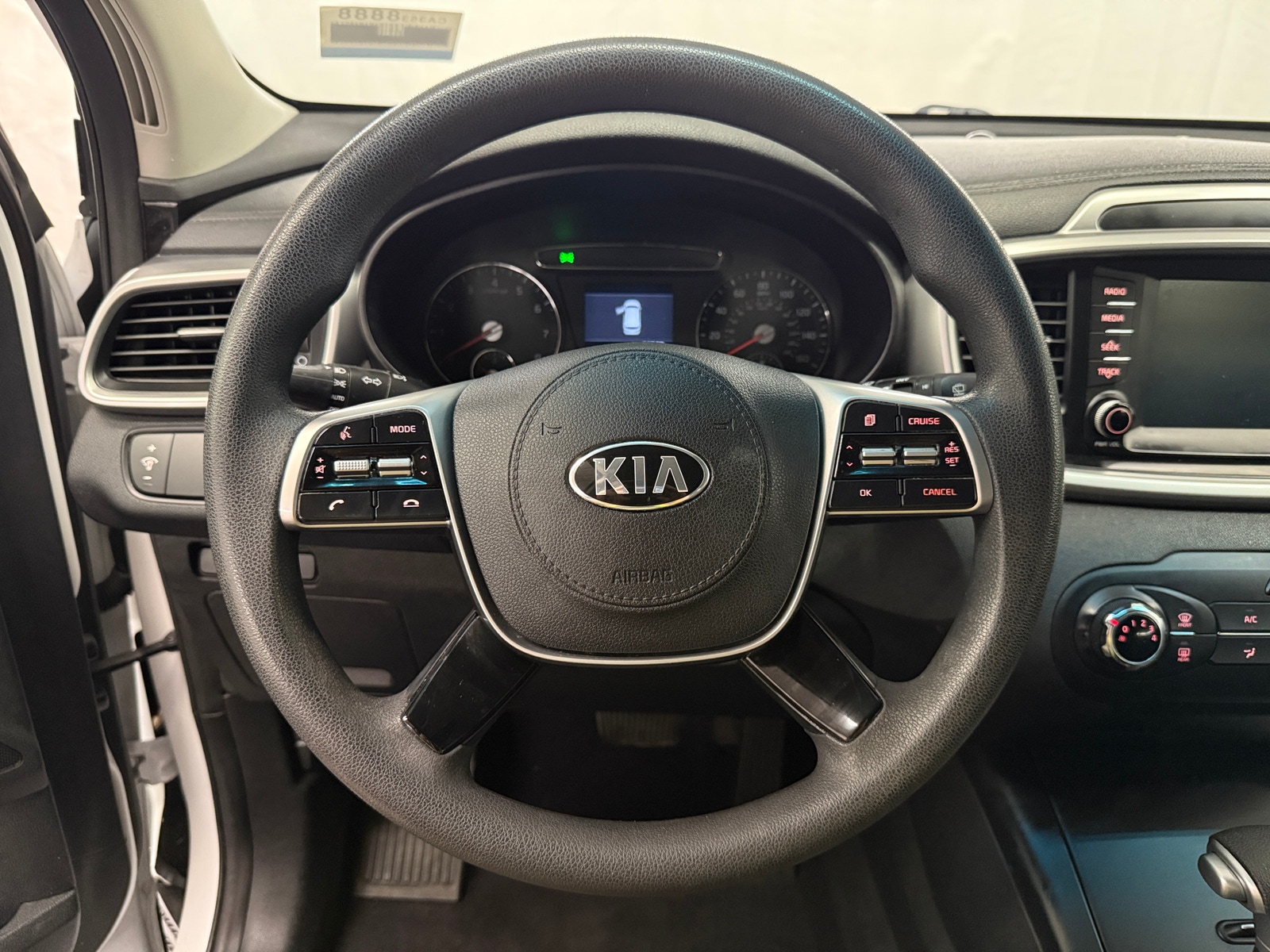 Thumbnail: 2020 Kia Sorento - 5