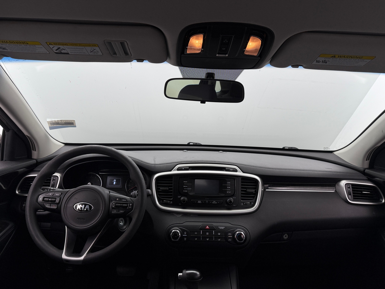 Thumbnail: 2017 Kia Sorento - 3