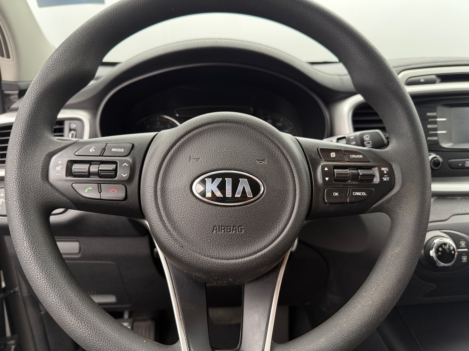 Thumbnail: 2017 Kia Sorento - 5