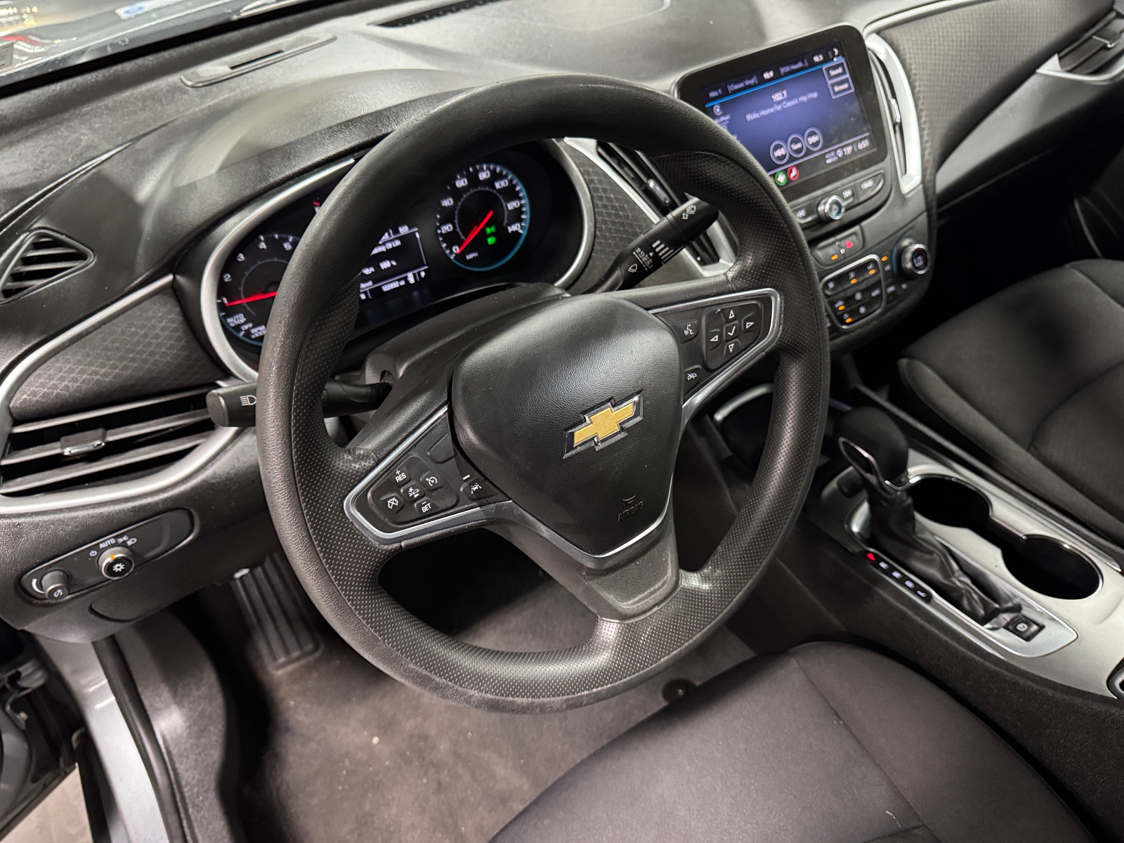 Thumbnail: 2023 Chevrolet Malibu - 5