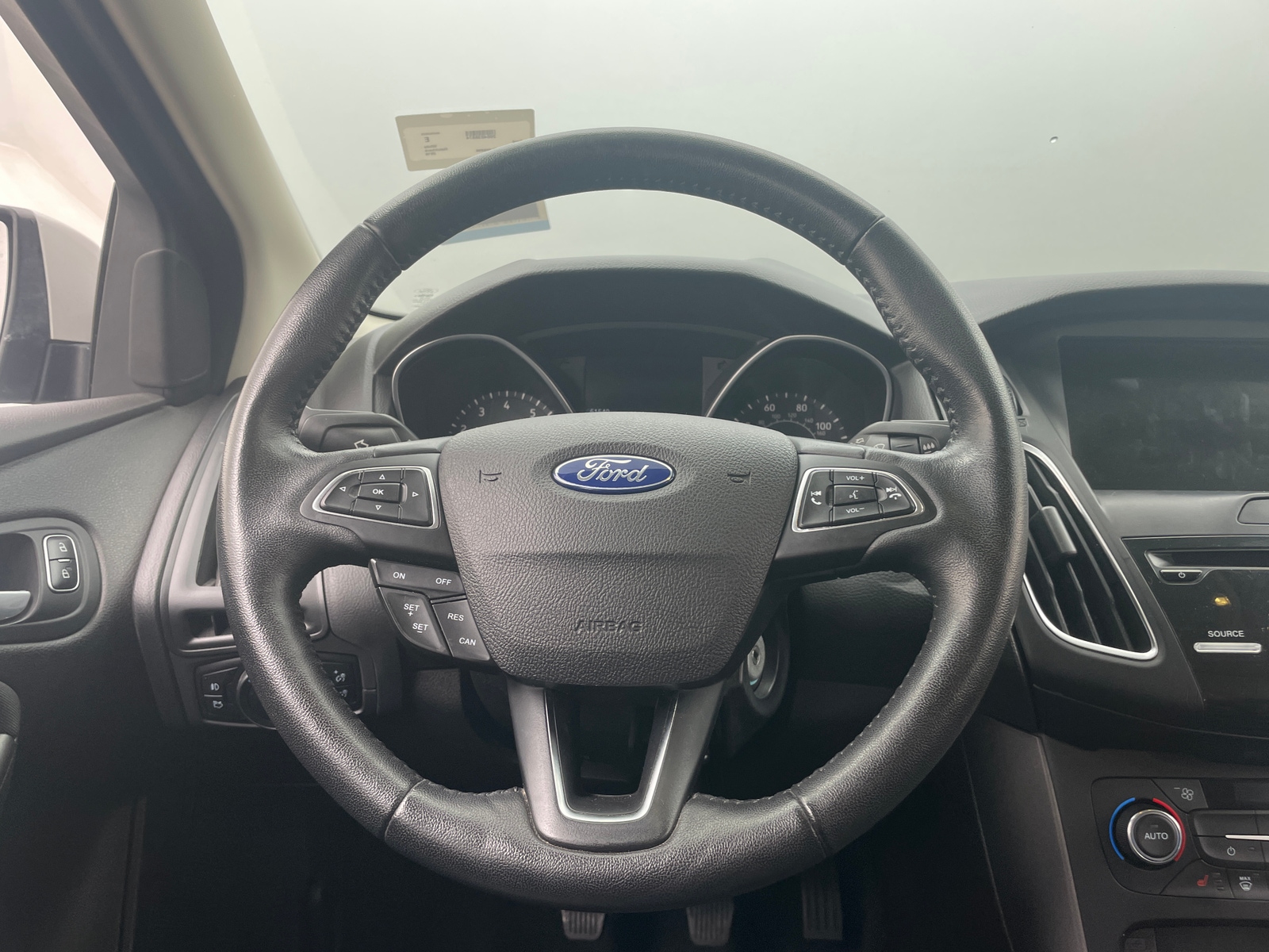 Thumbnail: 2016 Ford Focus - 5
