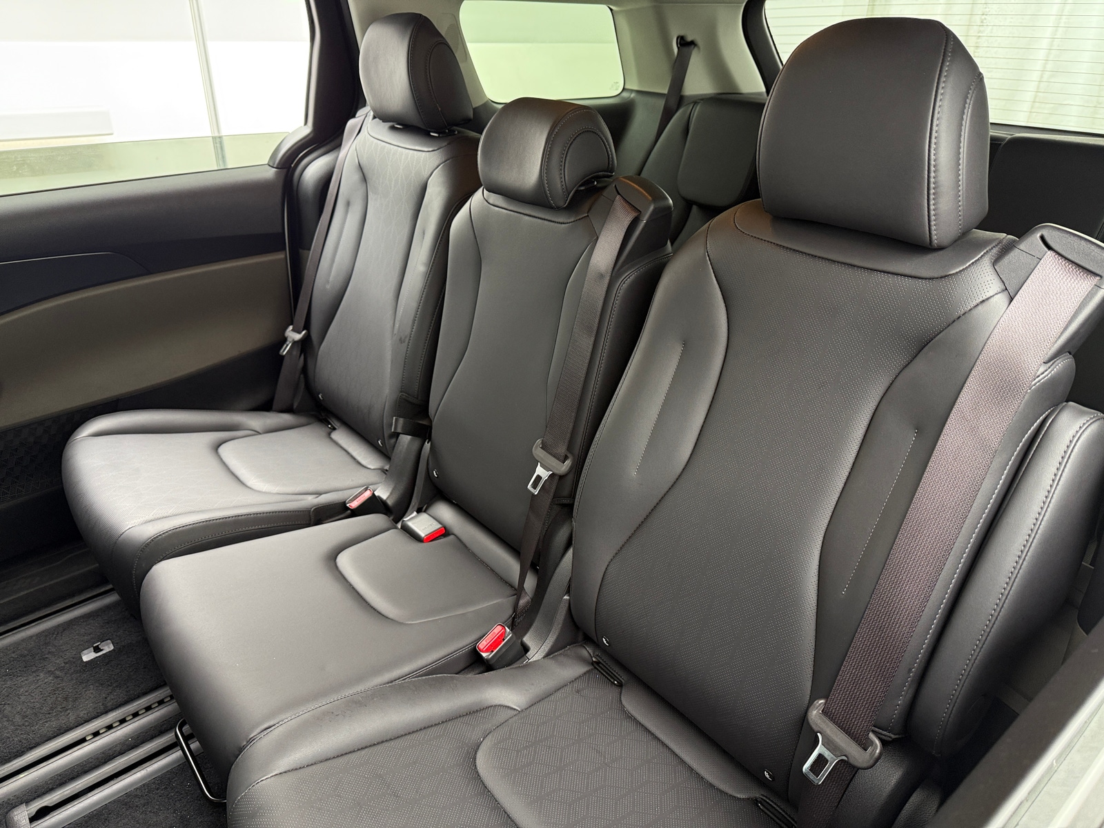 Thumbnail: 2025 Kia Carnival - 5
