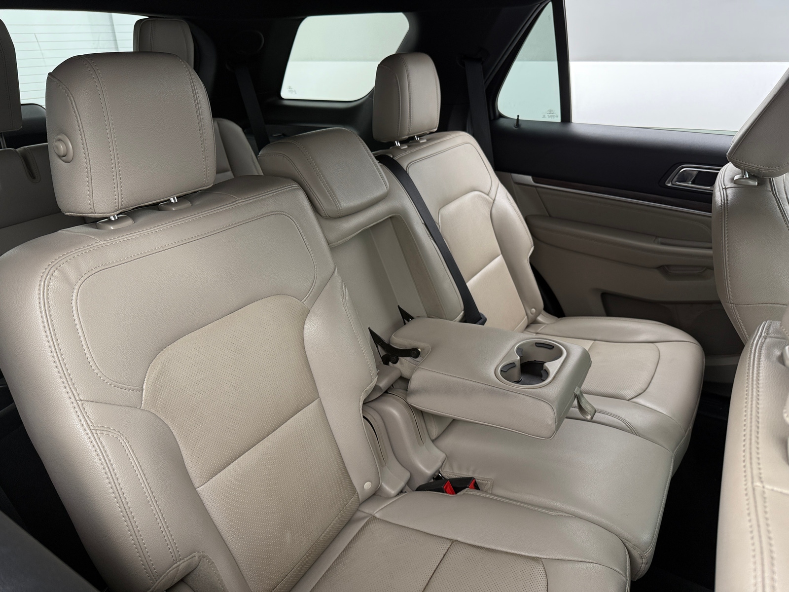 Thumbnail: 2018 Ford Explorer - 5