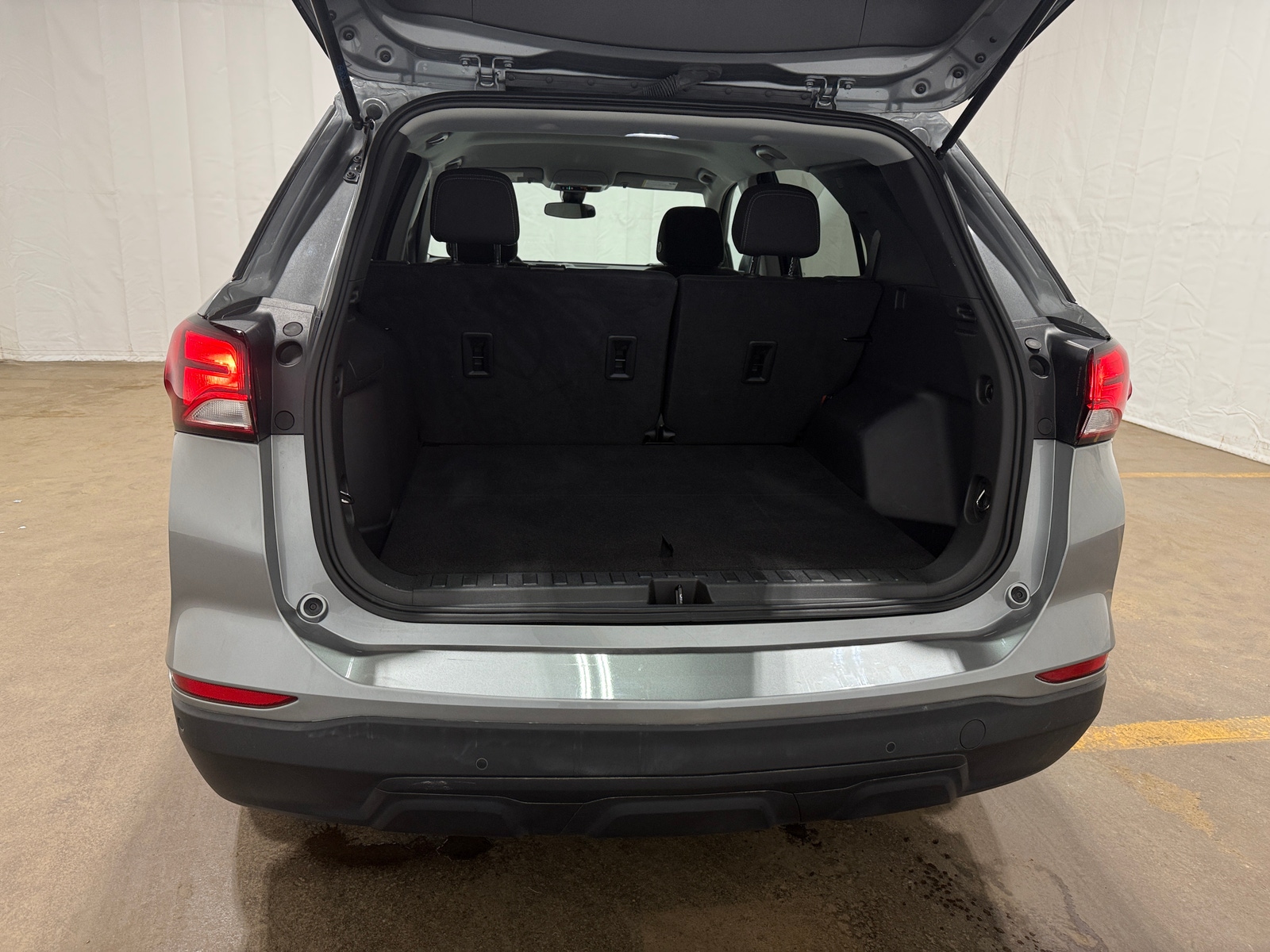 Thumbnail: 2023 Chevrolet Equinox - 7