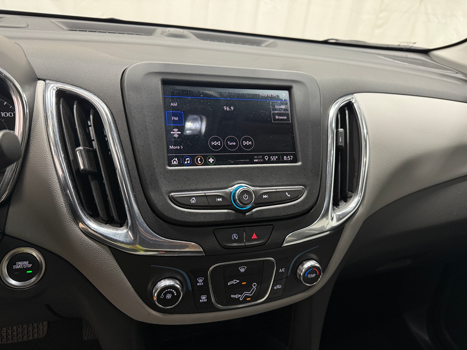 Thumbnail: 2023 Chevrolet Equinox - 4