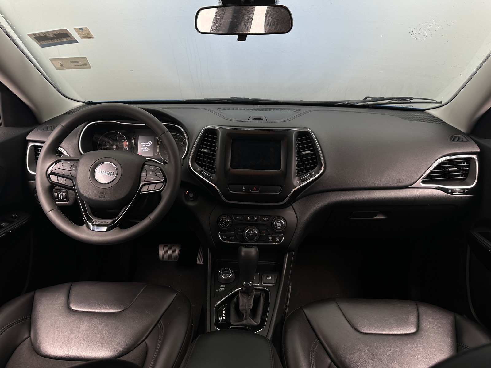 Thumbnail: 2020 Jeep Cherokee - 3