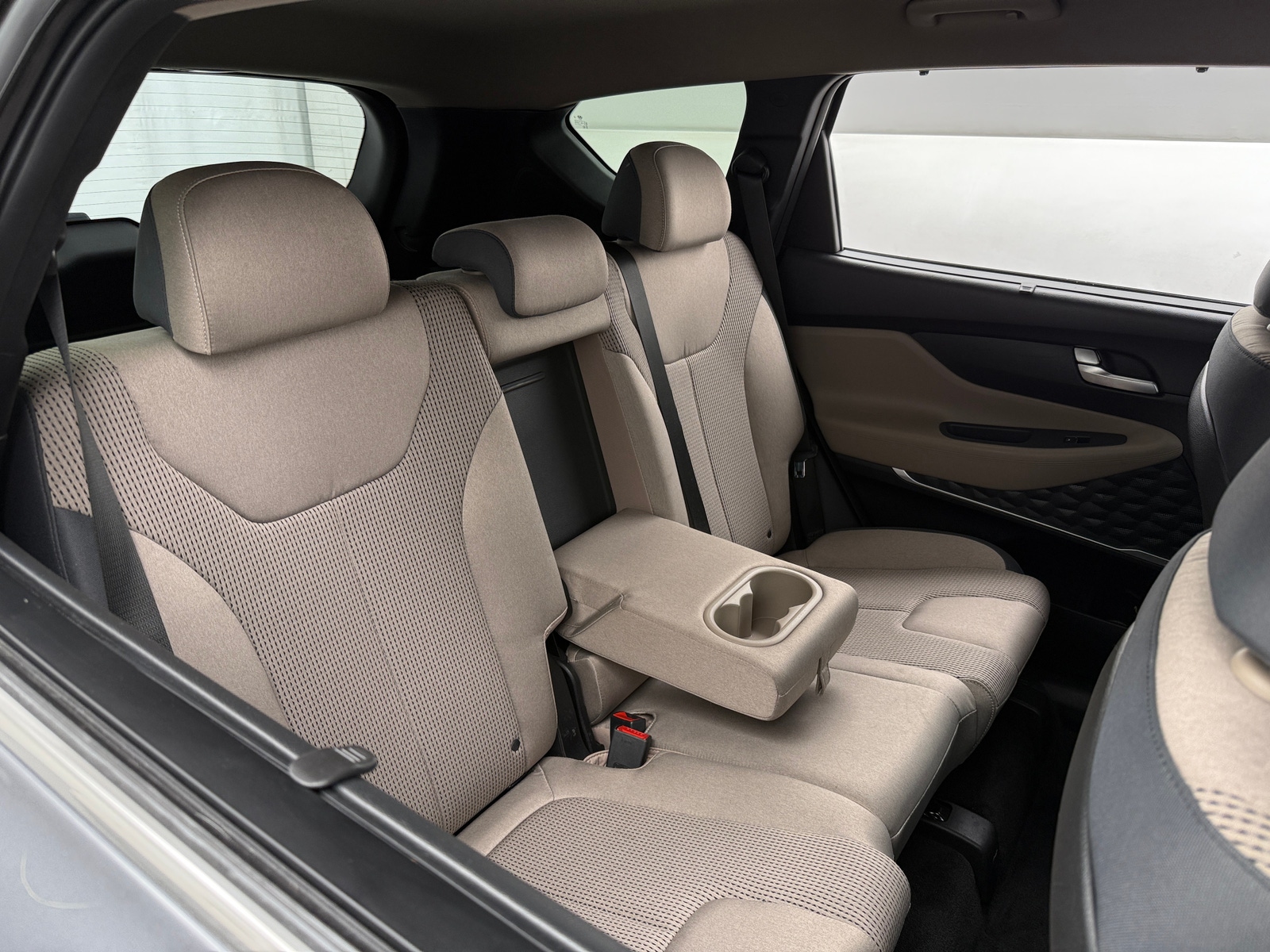 Thumbnail: 2020 Hyundai Santa Fe - 6