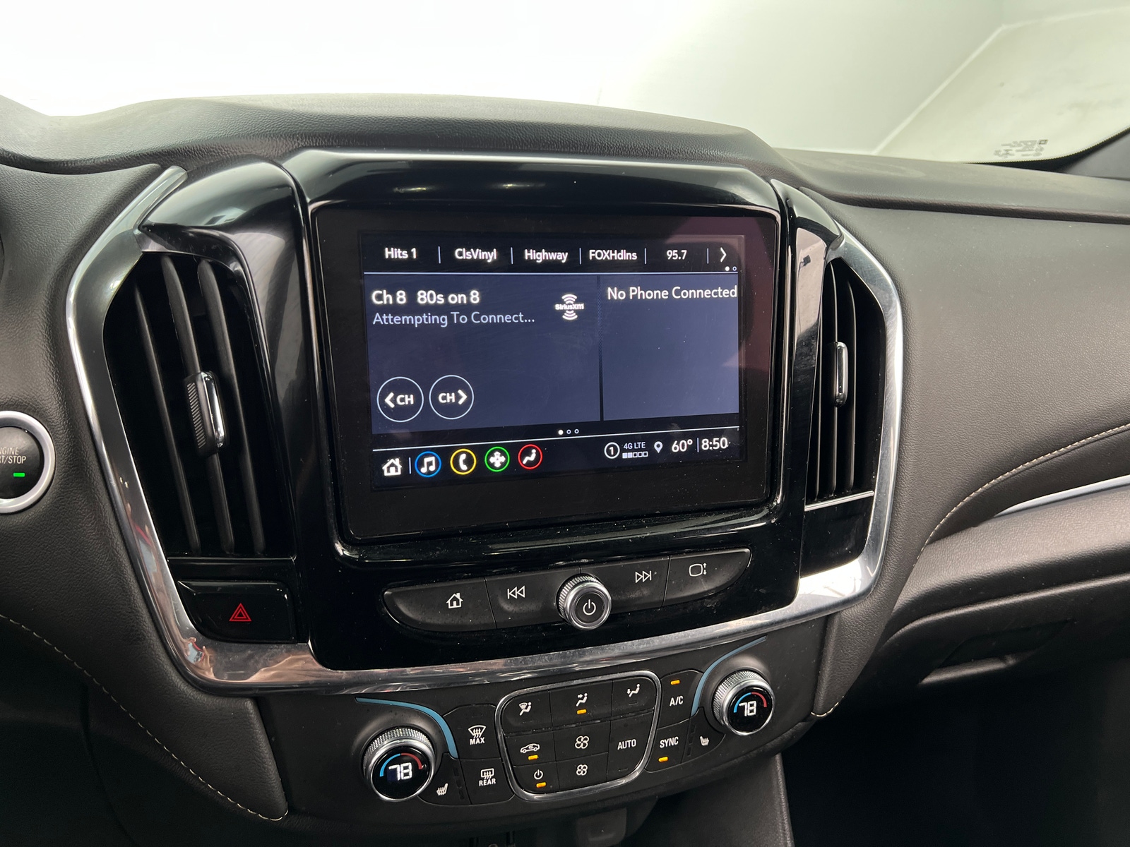 Thumbnail: 2023 Chevrolet Traverse - 3