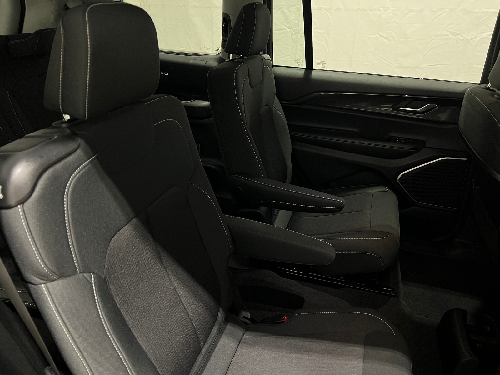 Thumbnail: 2022 Jeep Grand Cherokee L - 6