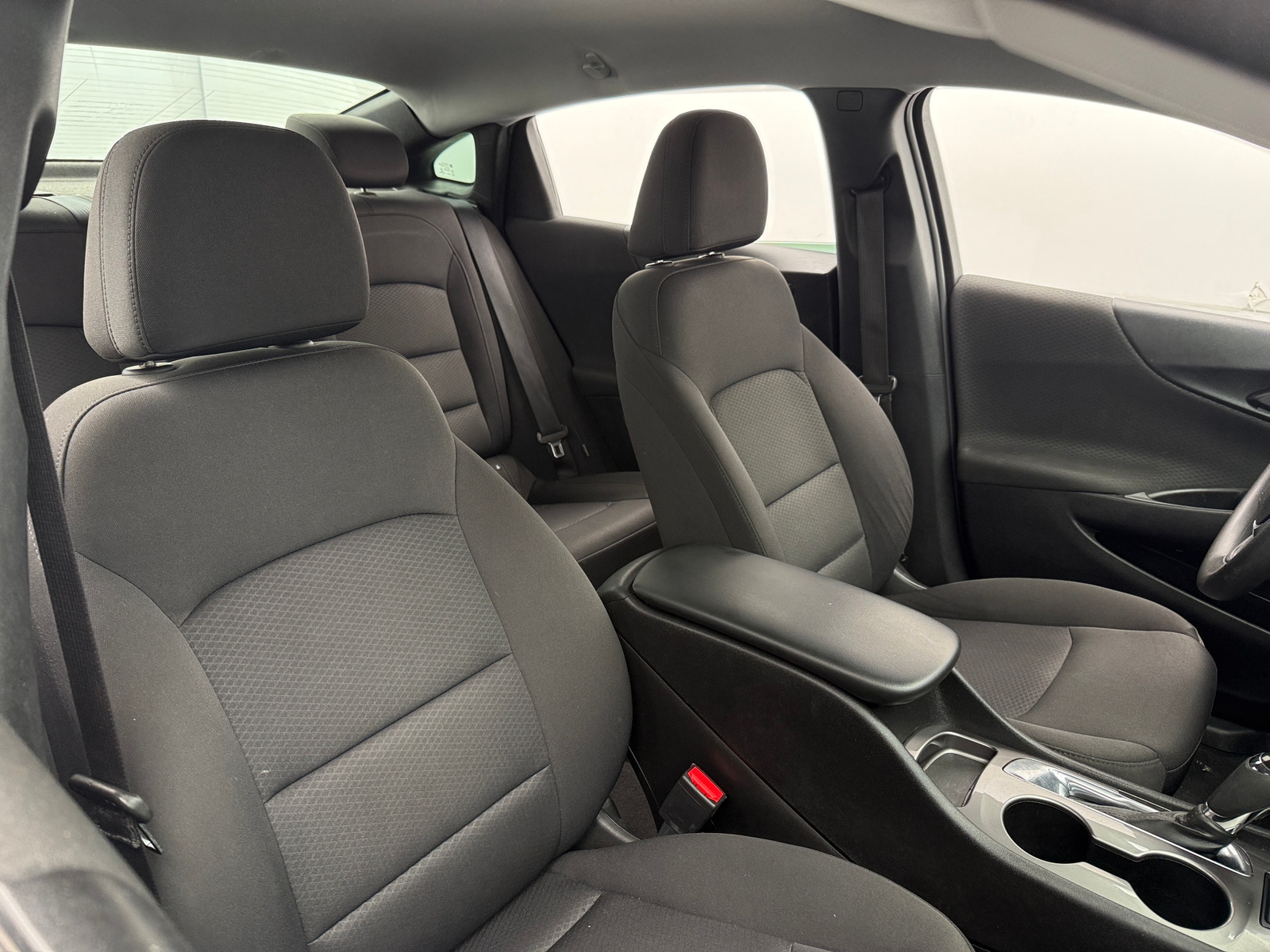 Thumbnail: 2018 Chevrolet Malibu - 2