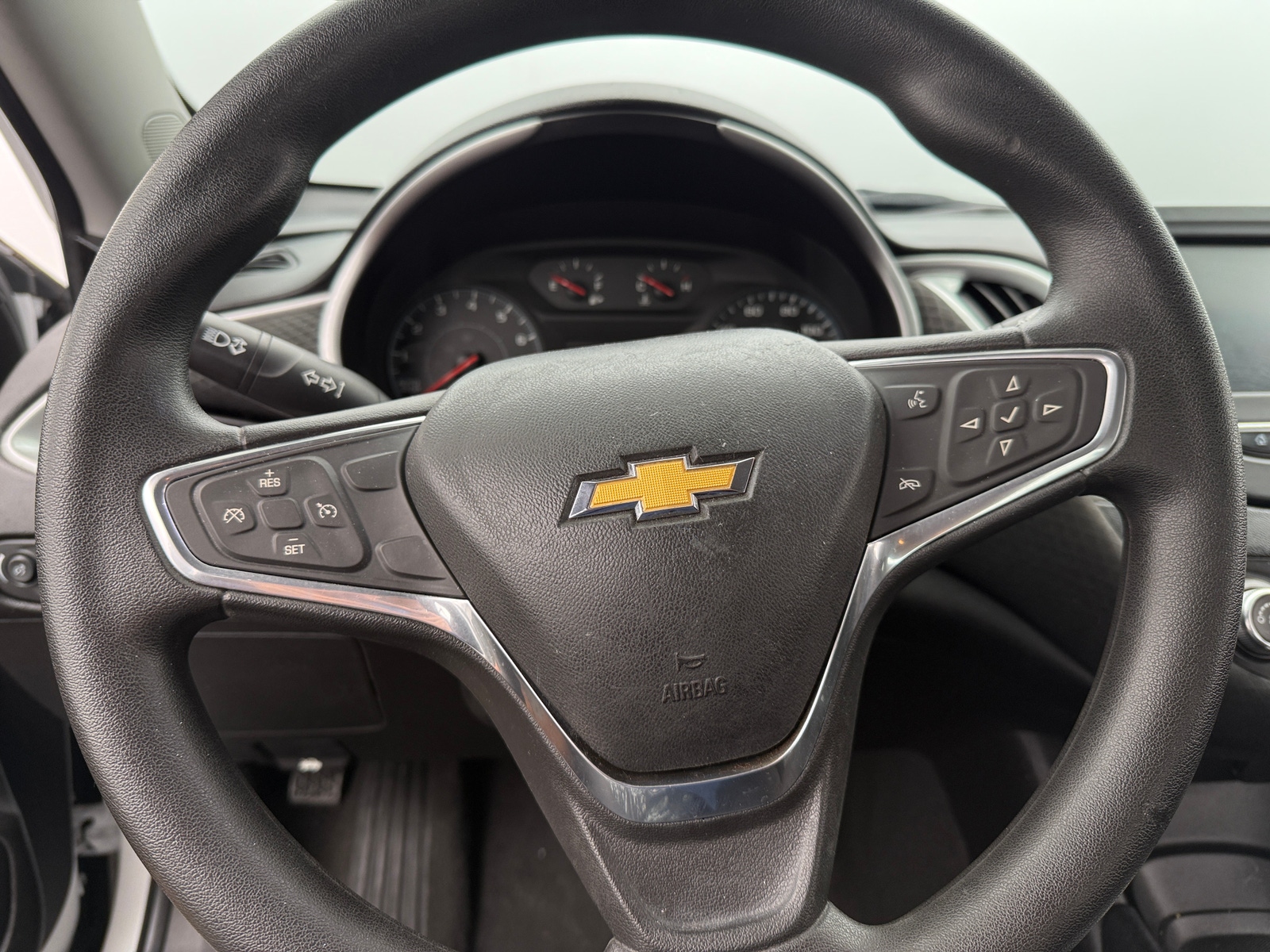 Thumbnail: 2018 Chevrolet Malibu - 5