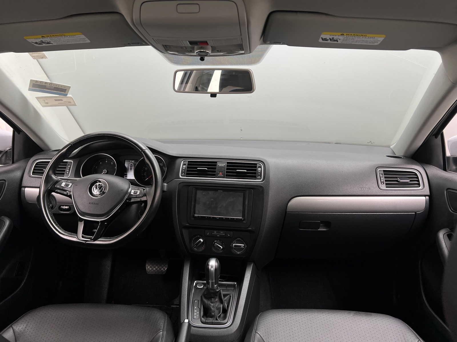 Thumbnail: 2017 Volkswagen Jetta - 2