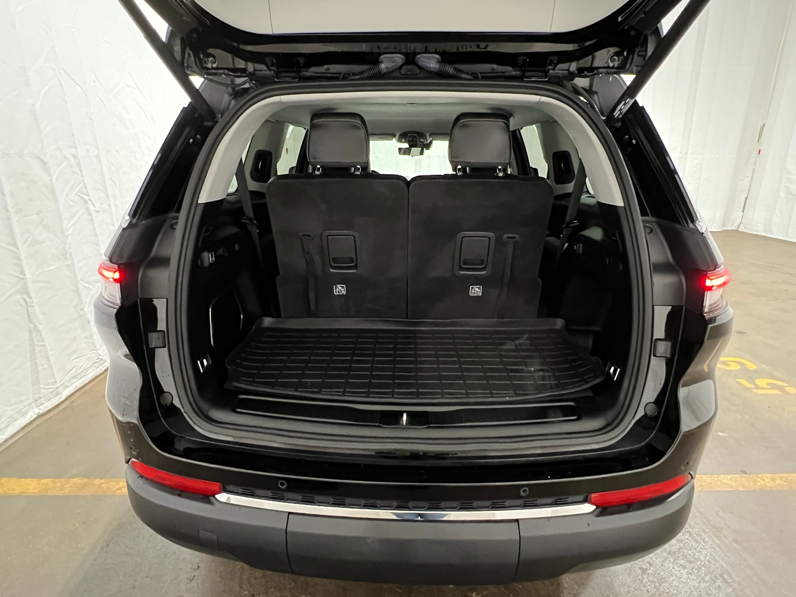 Thumbnail: 2021 Jeep Grand Cherokee L - 6
