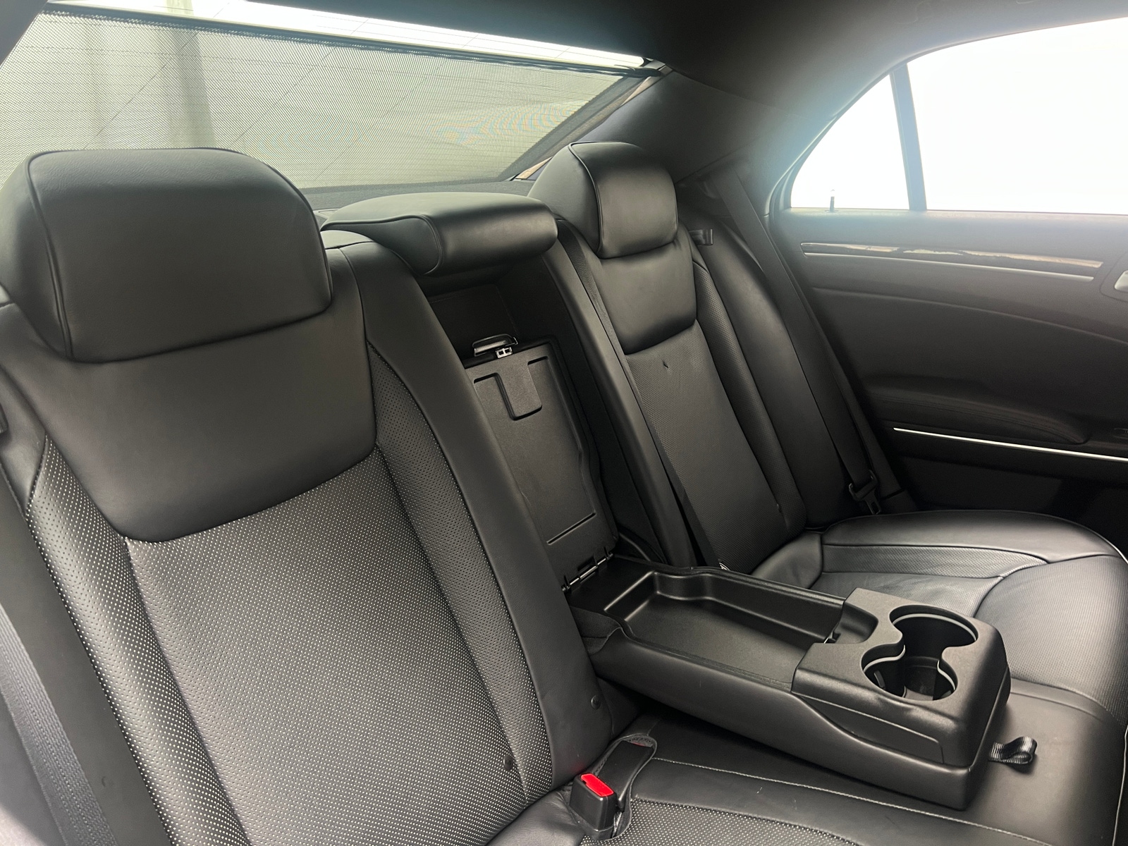 Thumbnail: 2012 Chrysler 300 - 5