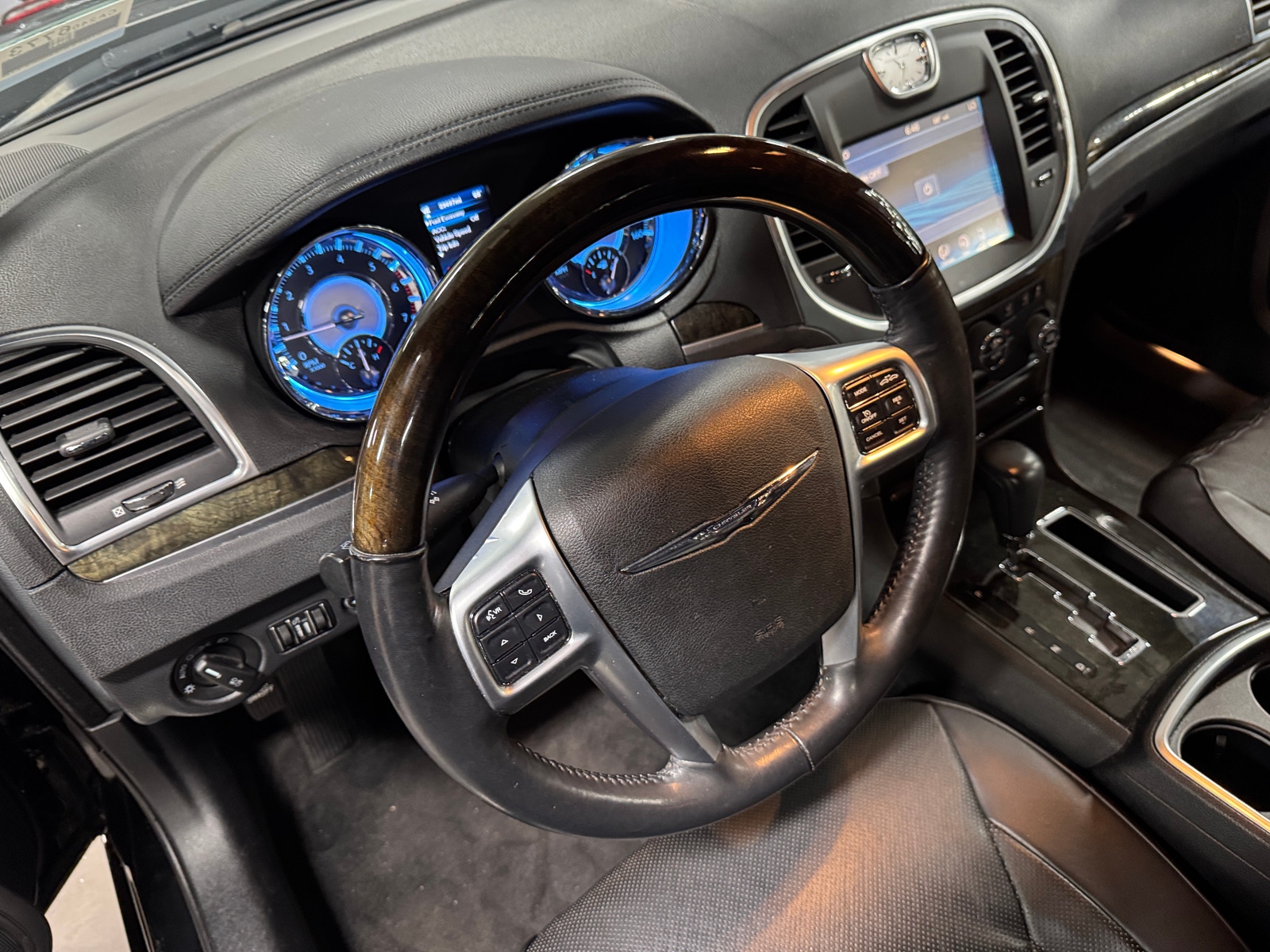 Thumbnail: 2012 Chrysler 300 - 4