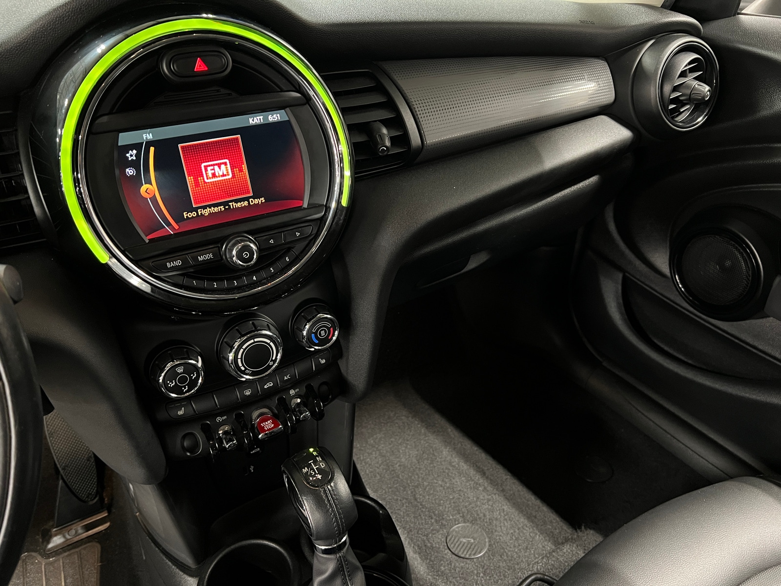 Thumbnail: 2019 MINI Cooper Hardtop - 3