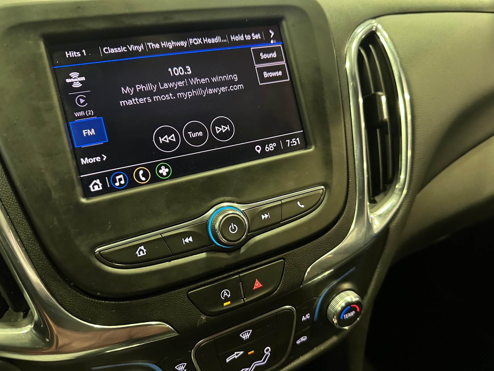 Thumbnail: 2023 Chevrolet Equinox - 4