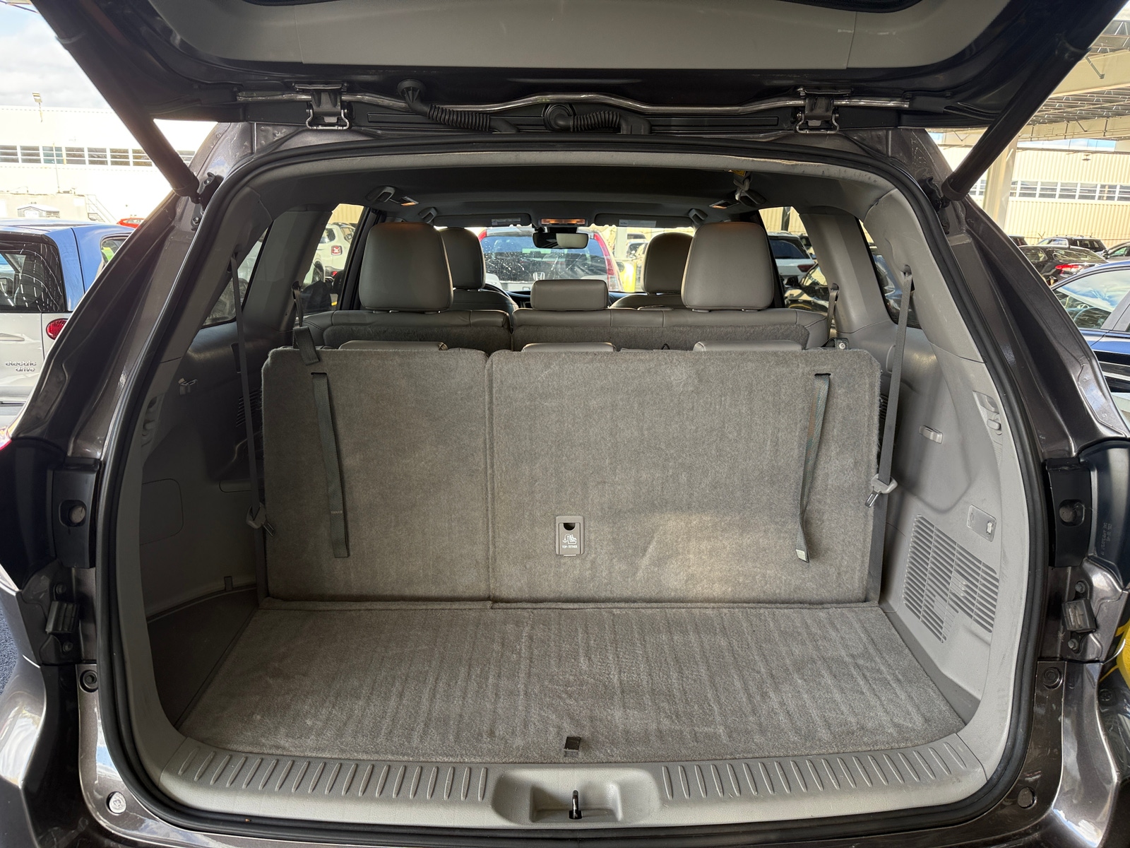Thumbnail: 2019 Toyota Highlander - 6