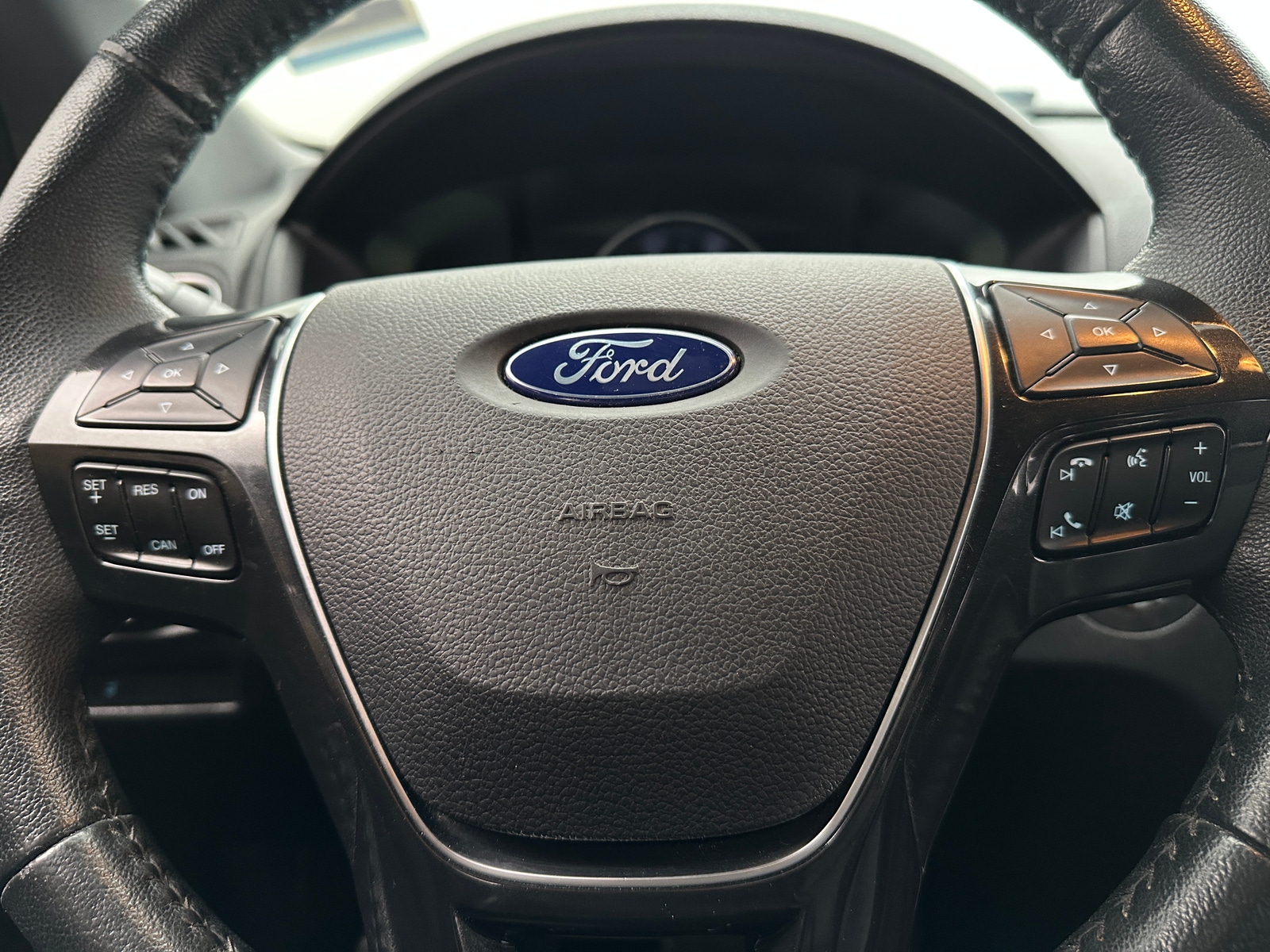 Thumbnail: 2018 Ford Explorer - 4