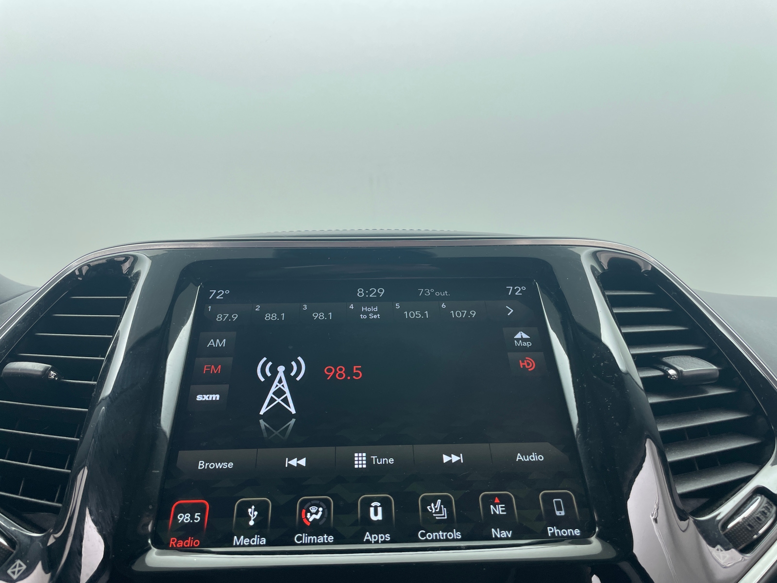 Thumbnail: 2019 Jeep Cherokee - 3