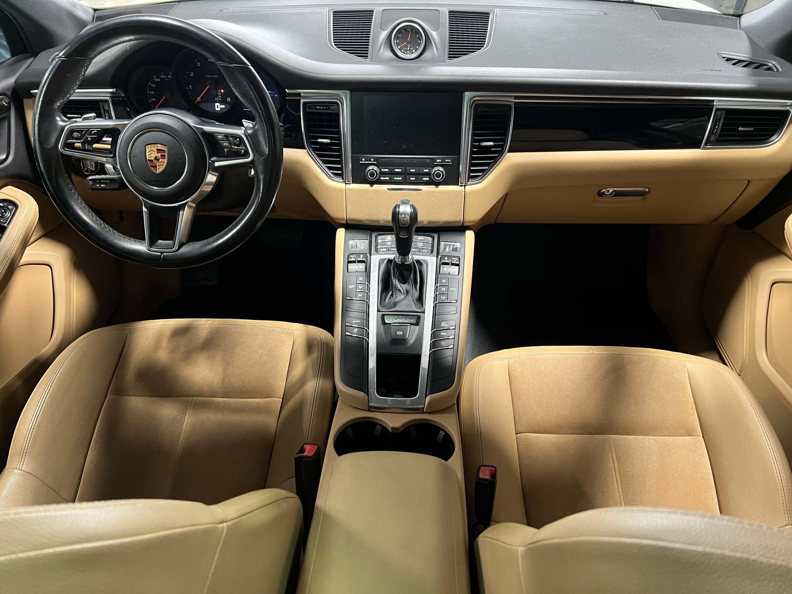 Thumbnail: 2018 Porsche Macan - 3