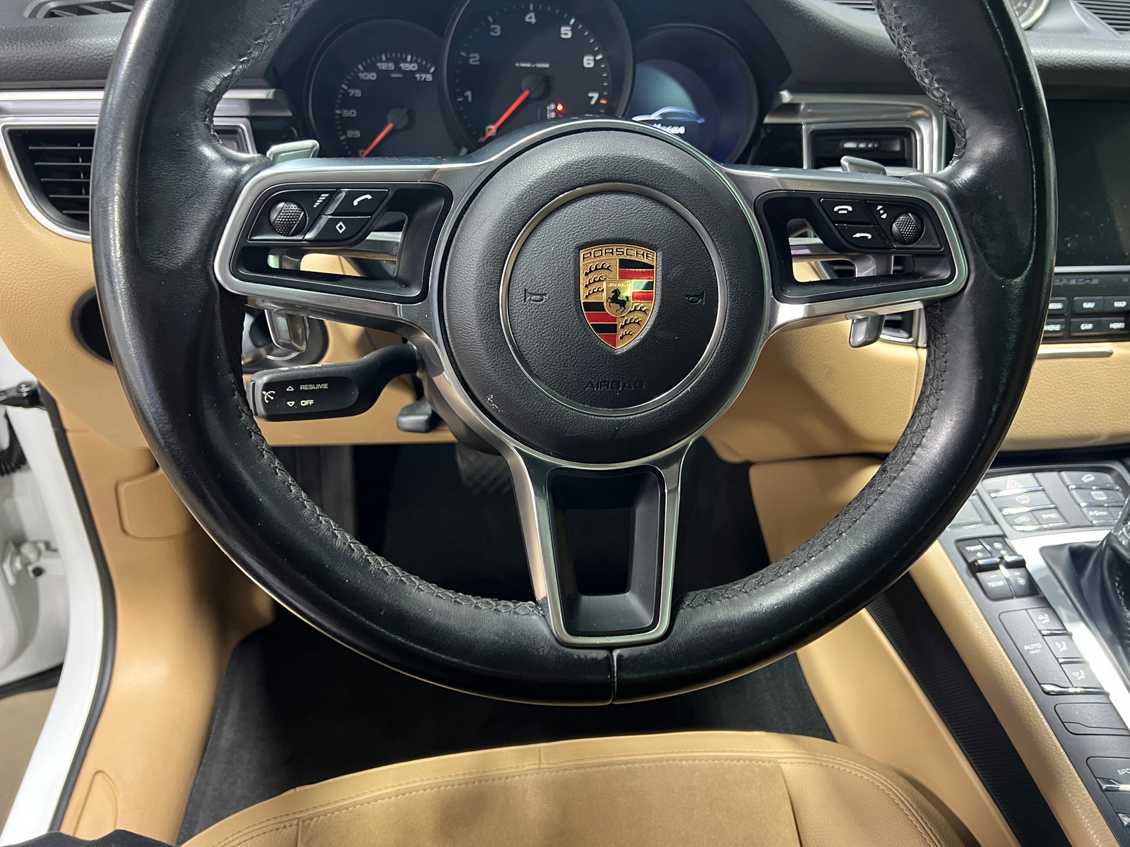 Thumbnail: 2018 Porsche Macan - 5