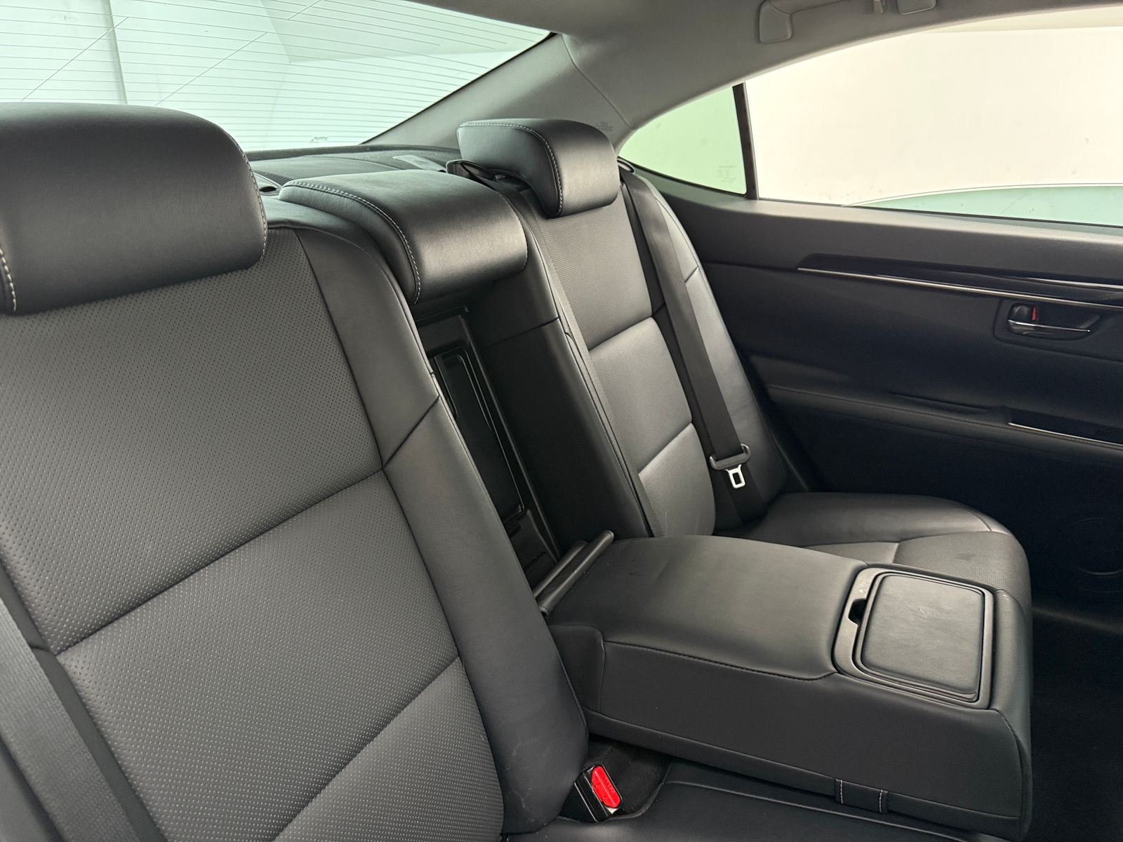 Thumbnail: 2018 Lexus ES - 5