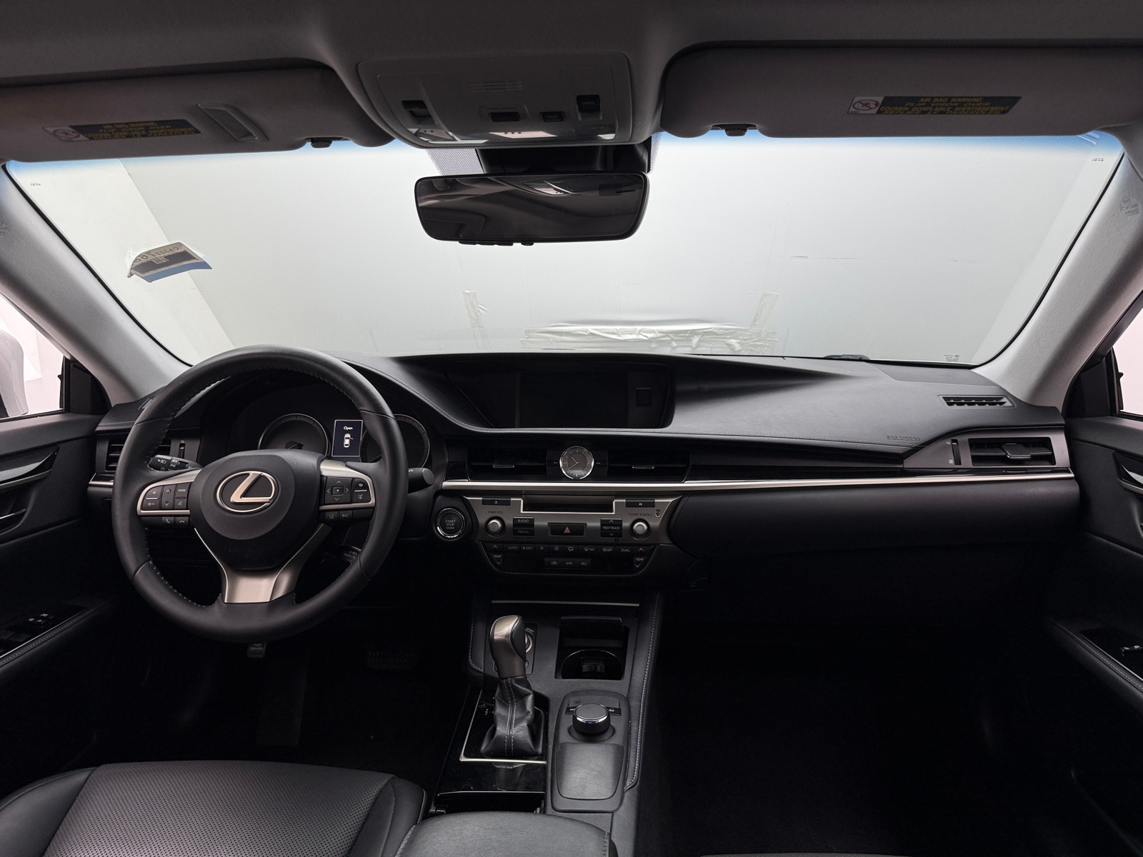 Thumbnail: 2018 Lexus ES - 2