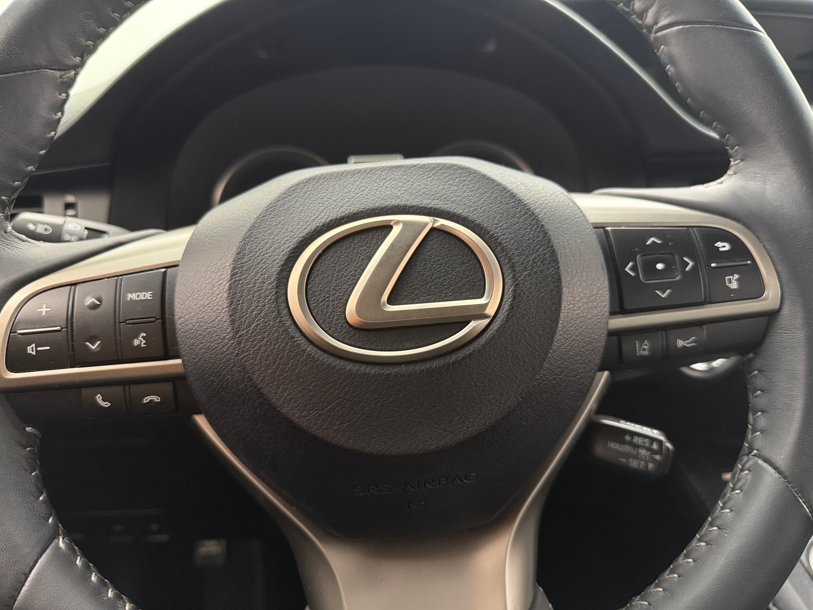 Thumbnail: 2018 Lexus ES - 4