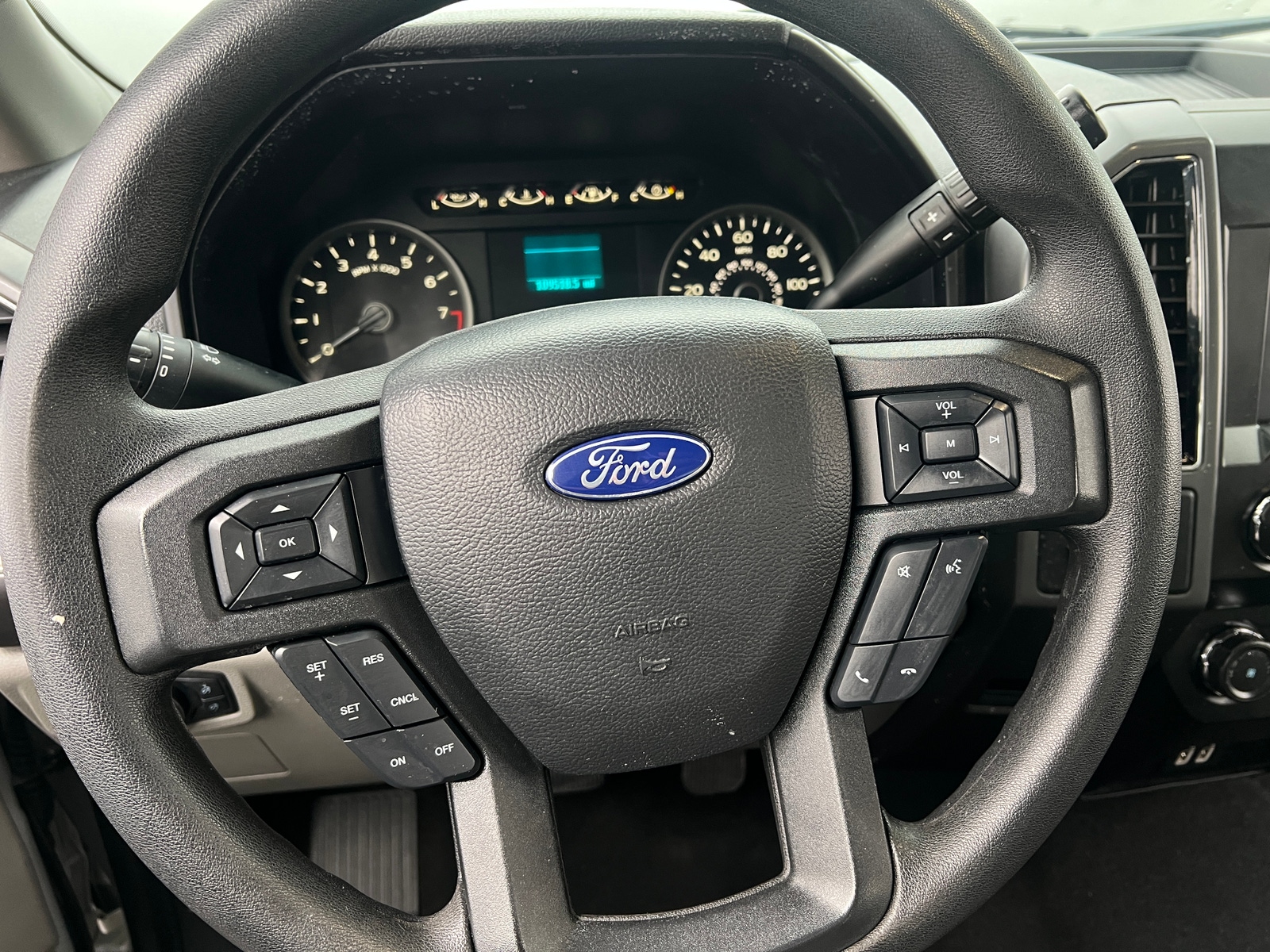 Thumbnail: 2019 Ford Econoline - 5