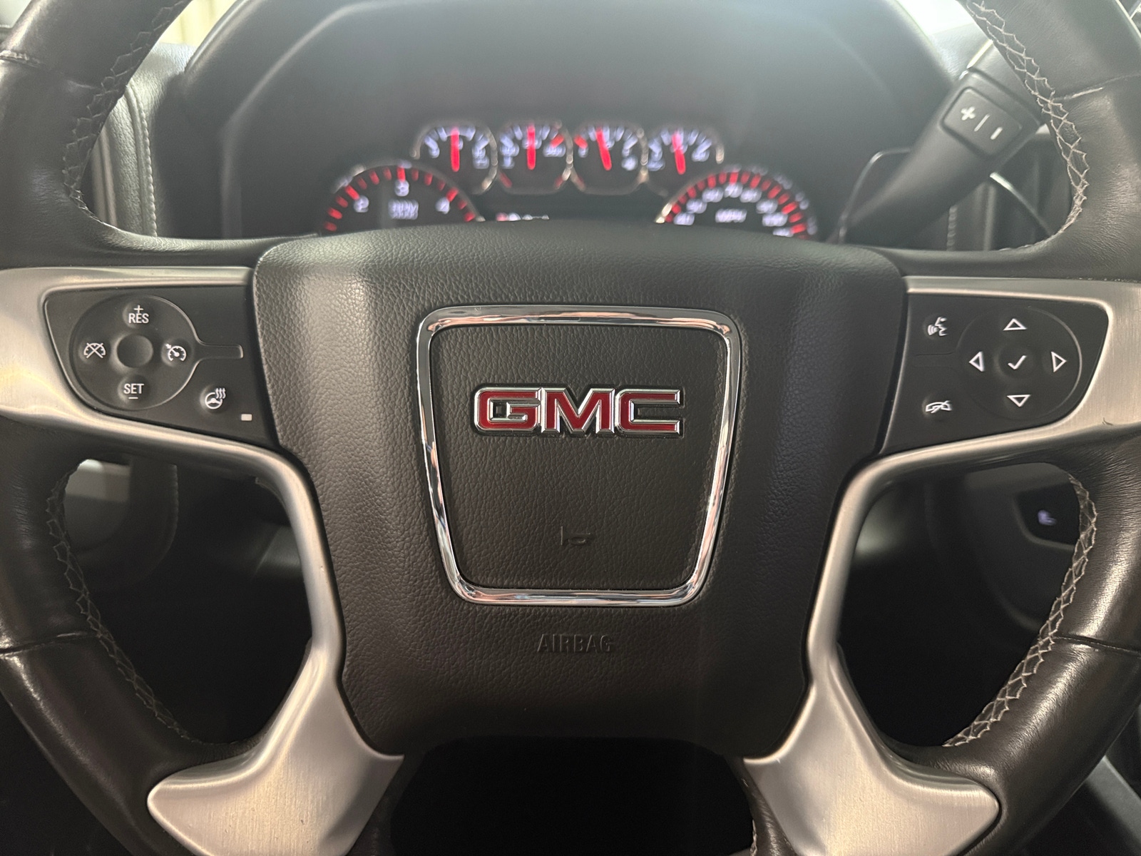 Thumbnail: 2015 GMC Sierra 1500 - 4
