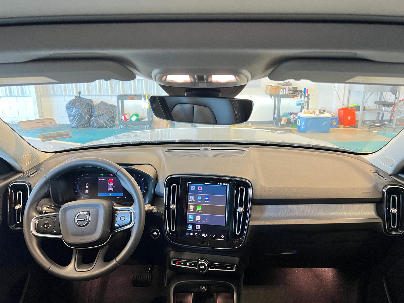 Thumbnail: 2024 Volvo XC40 - 2