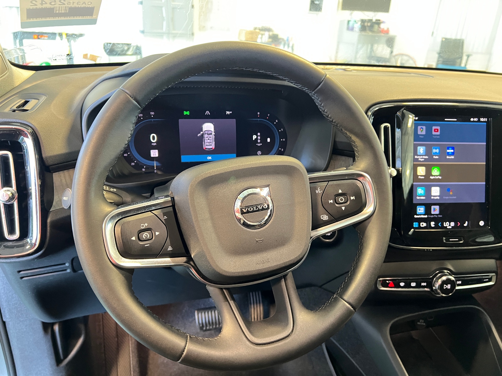 Thumbnail: 2024 Volvo XC40 - 4