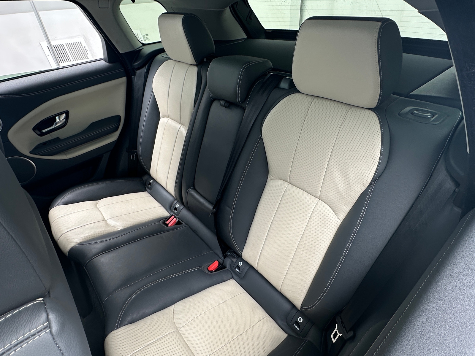 Thumbnail: 2016 Land Rover Range Rover Evoque - 5