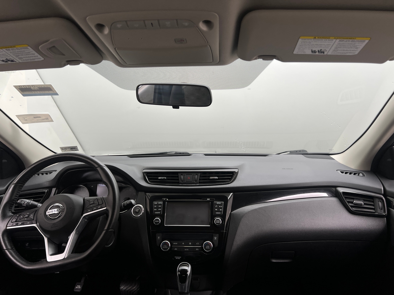 Thumbnail: 2017 Nissan Rogue Sport - 3