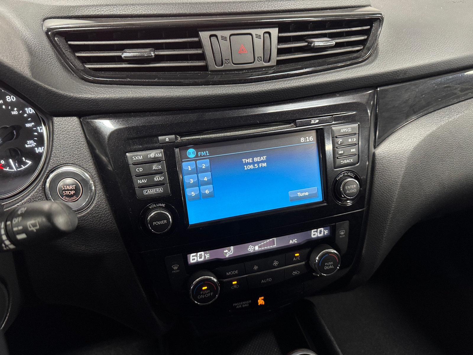 Thumbnail: 2017 Nissan Rogue Sport - 4