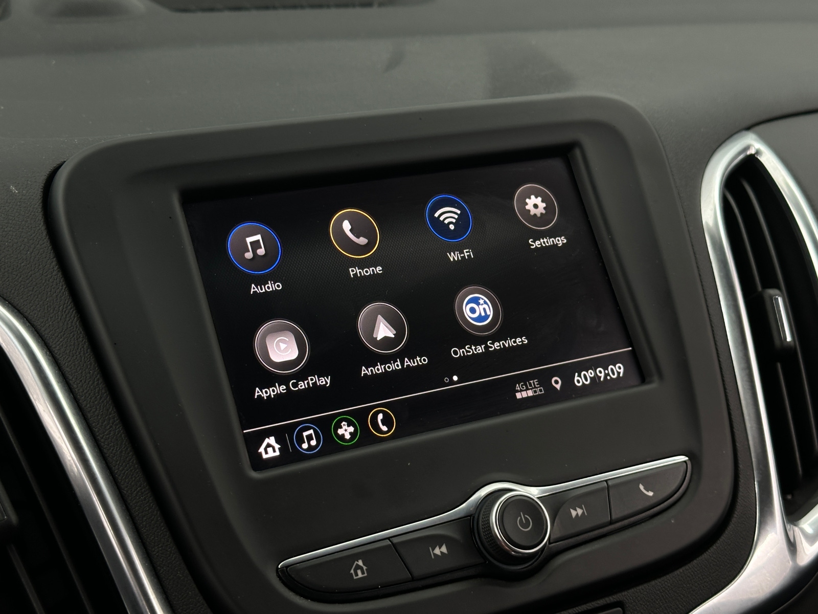 Thumbnail: 2021 Chevrolet Equinox - 4