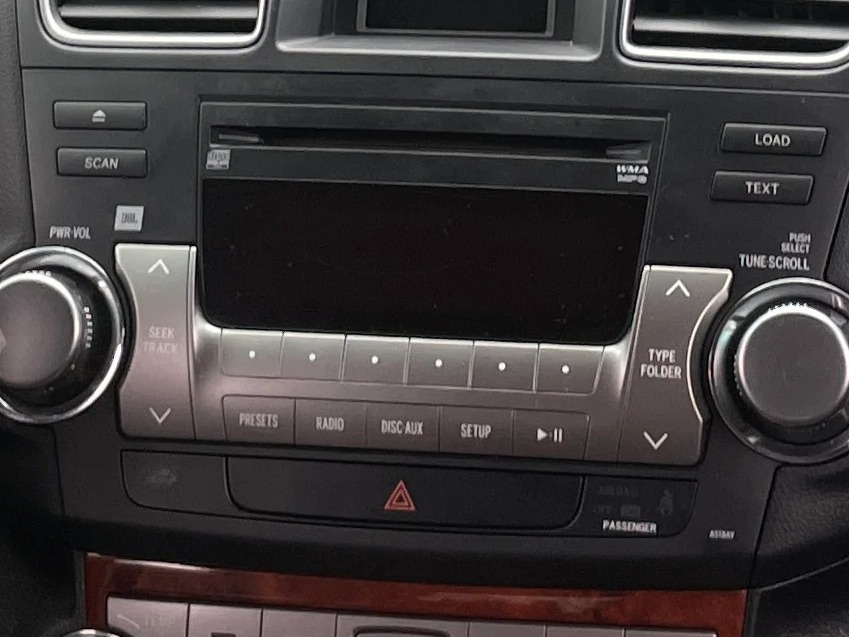 Thumbnail: 2011 Toyota Highlander - 3