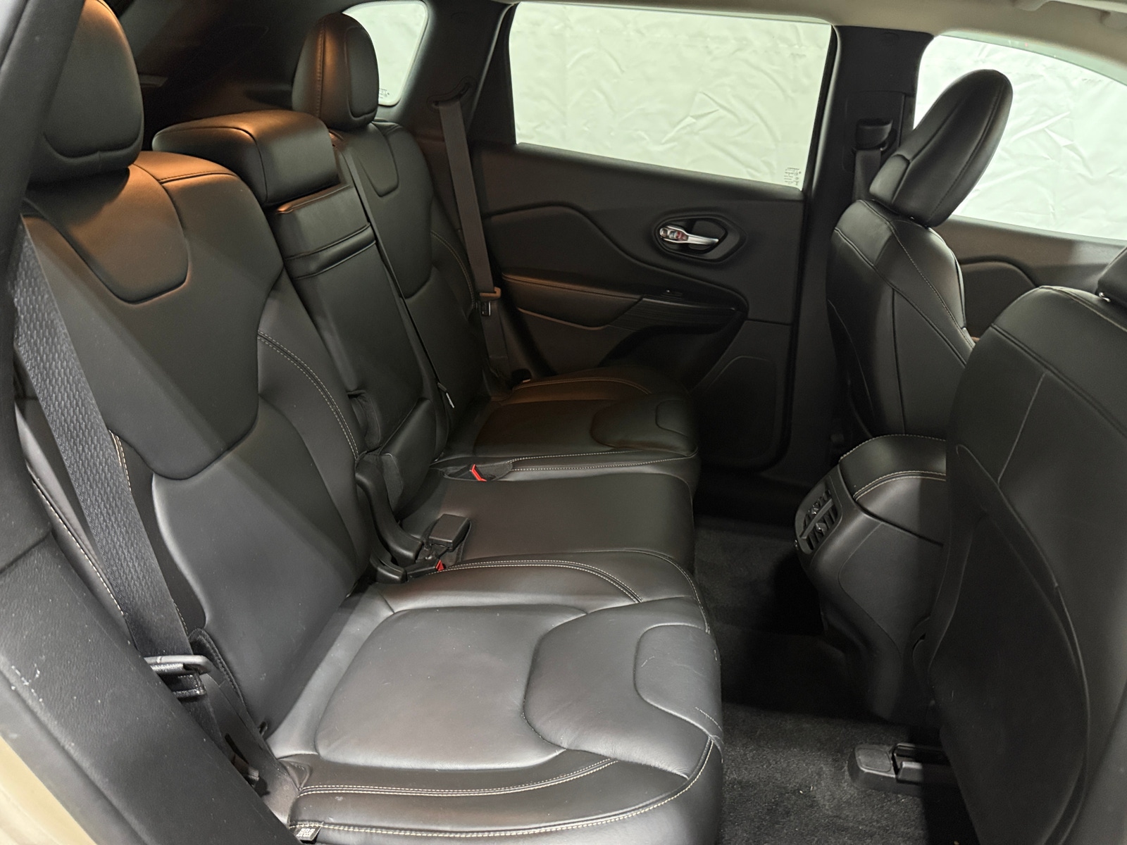 Thumbnail: 2015 Jeep Cherokee - 5