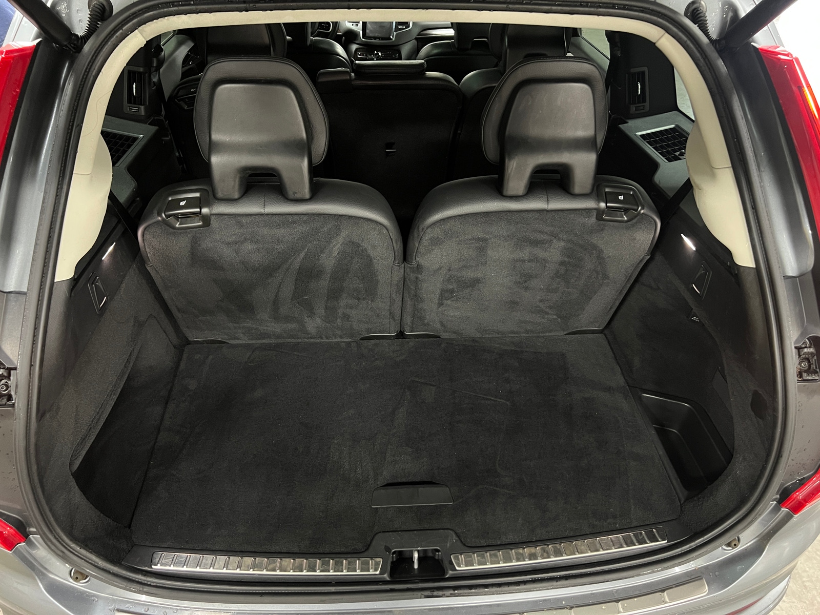 Thumbnail: 2019 Volvo XC90 - 6