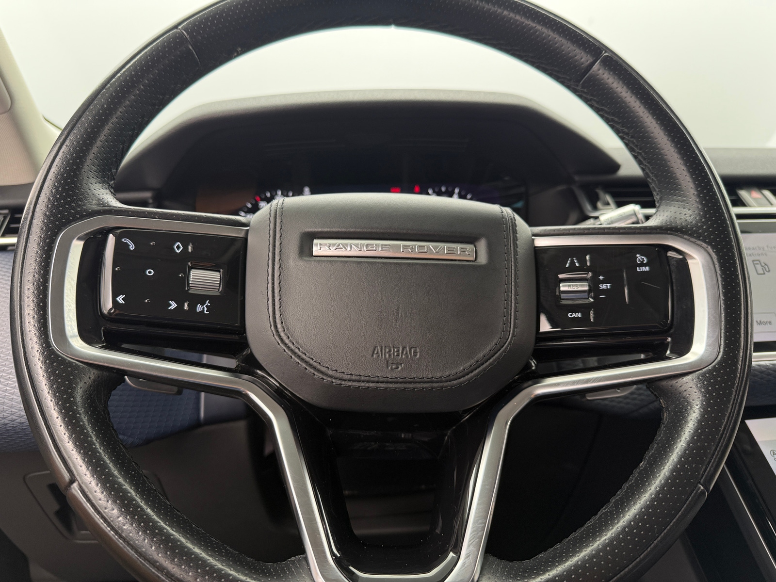 Thumbnail: 2021 Land Rover Range Rover Velar - 4