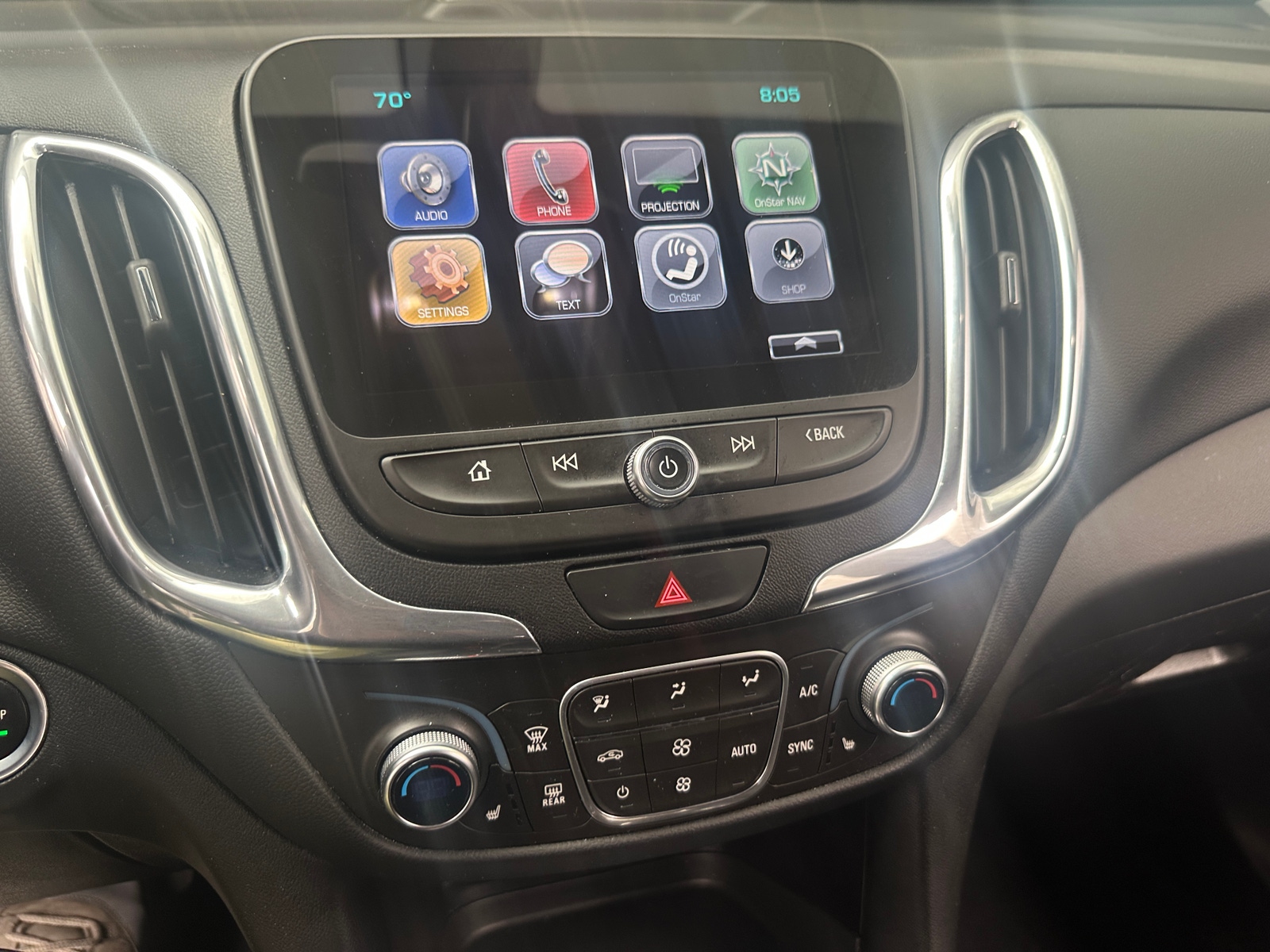 Thumbnail: 2018 Chevrolet Equinox - 4