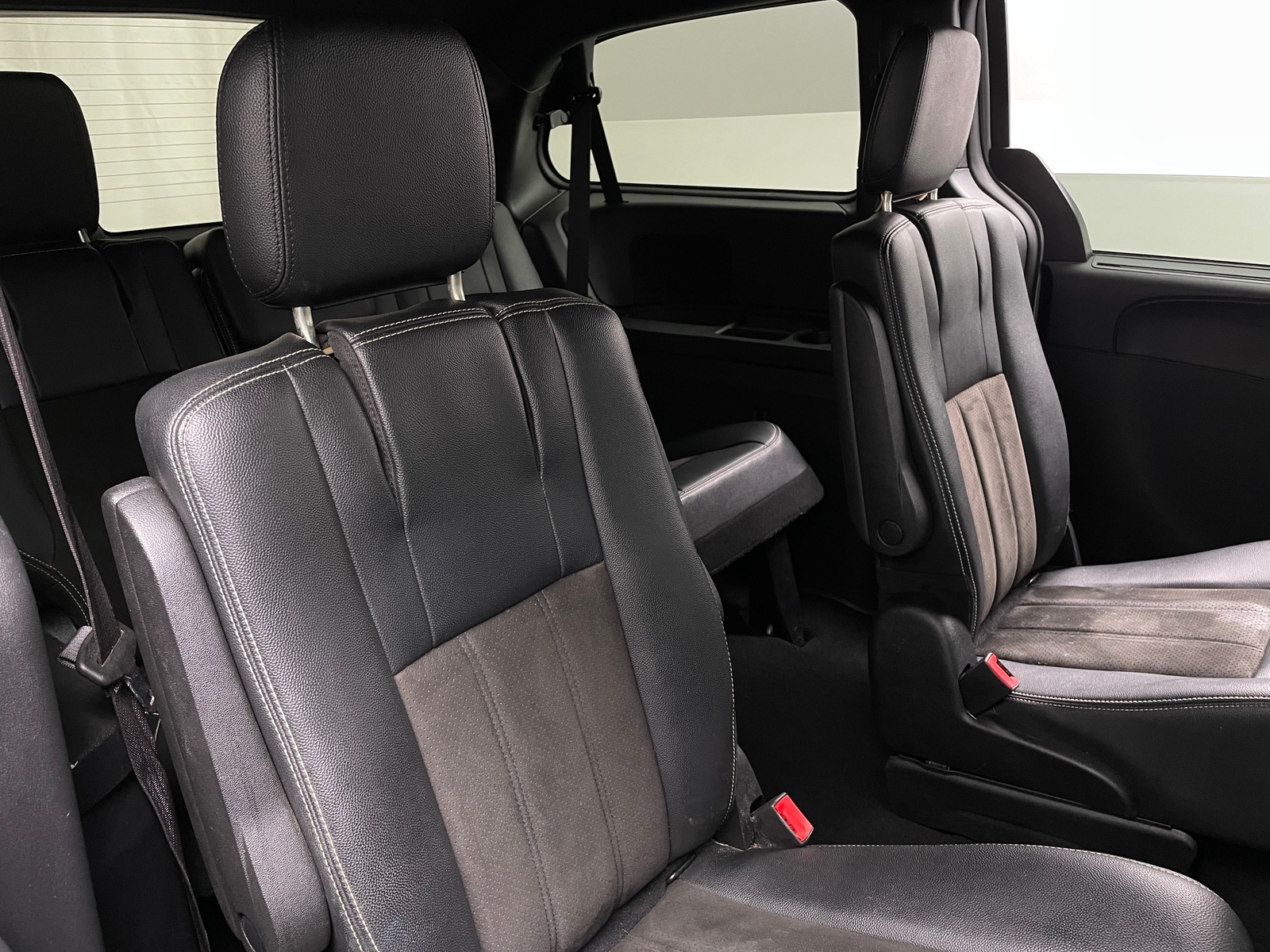Thumbnail: 2020 Dodge Grand Caravan - 5