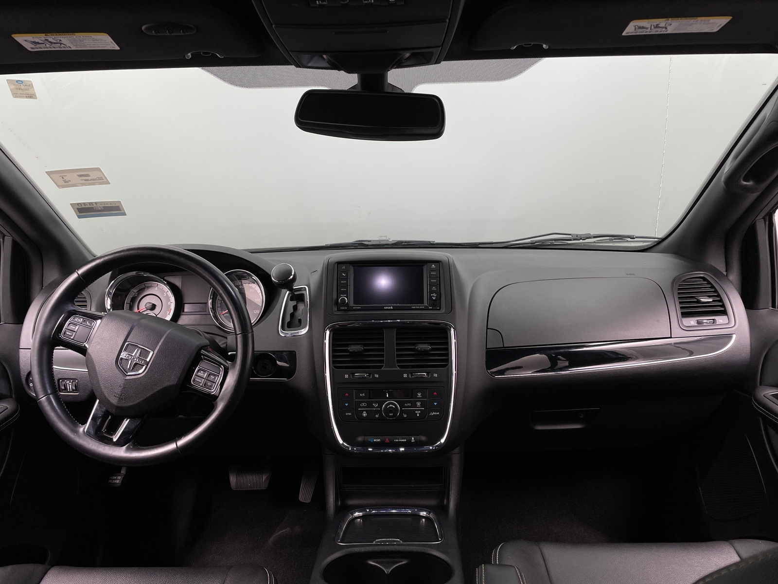 Thumbnail: 2020 Dodge Grand Caravan - 2